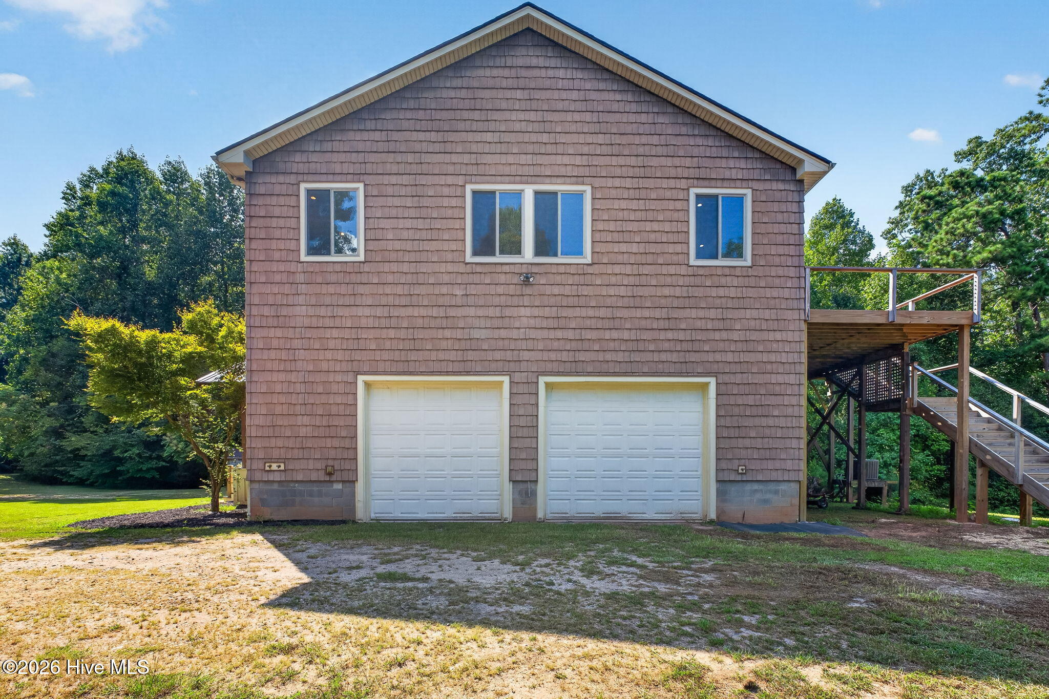 main property photo 32