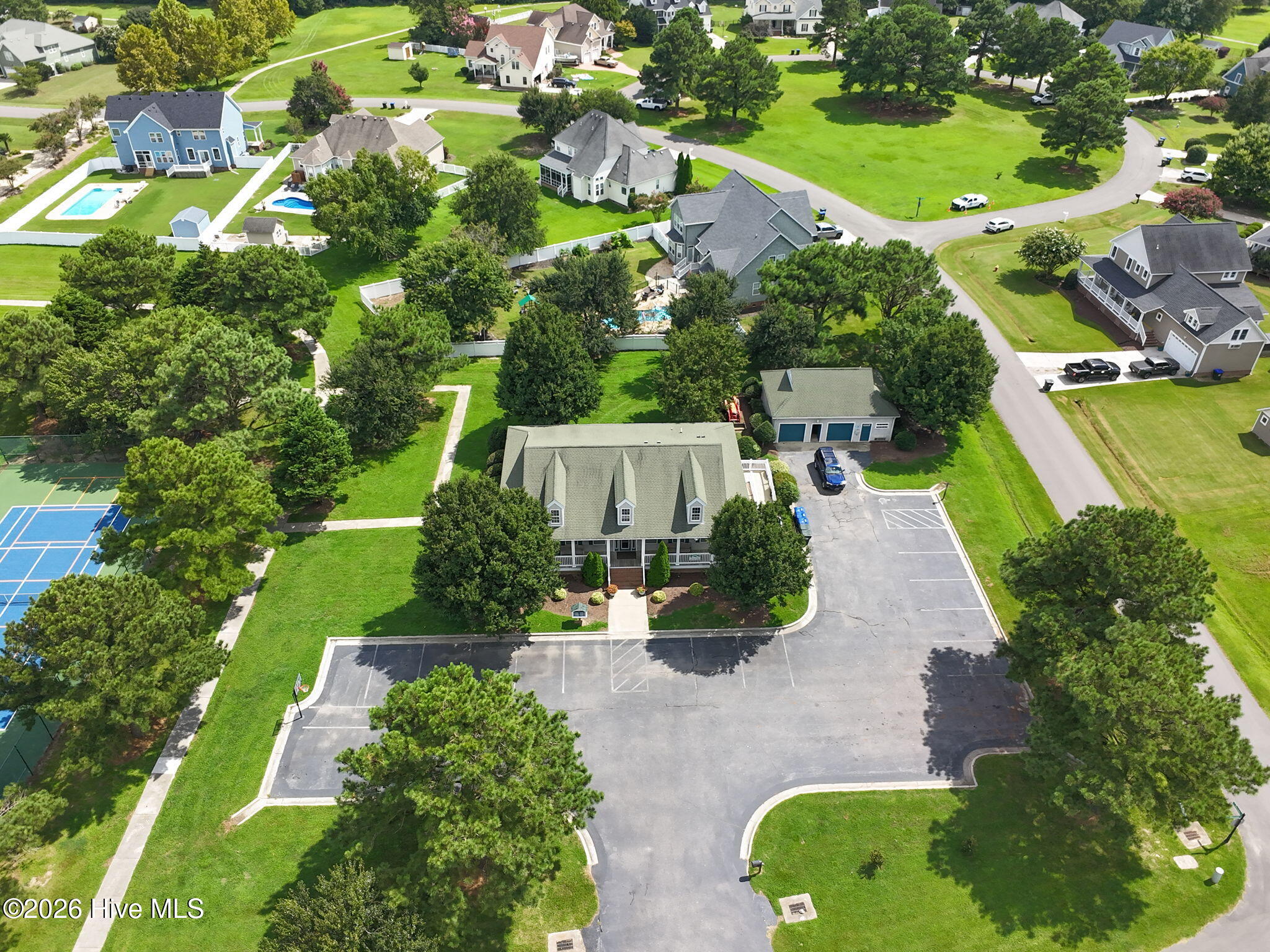 main property photo 40