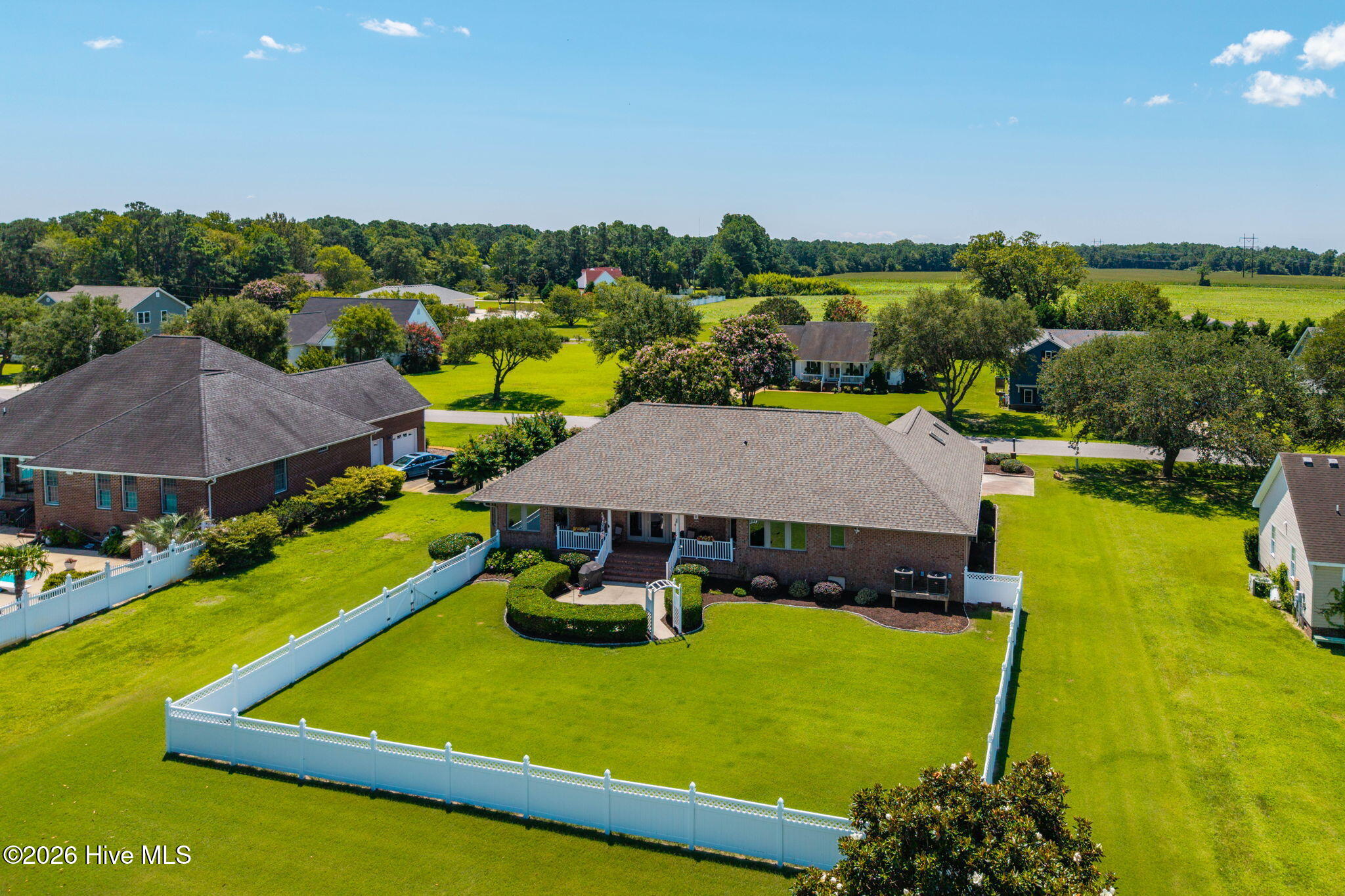main property photo 40