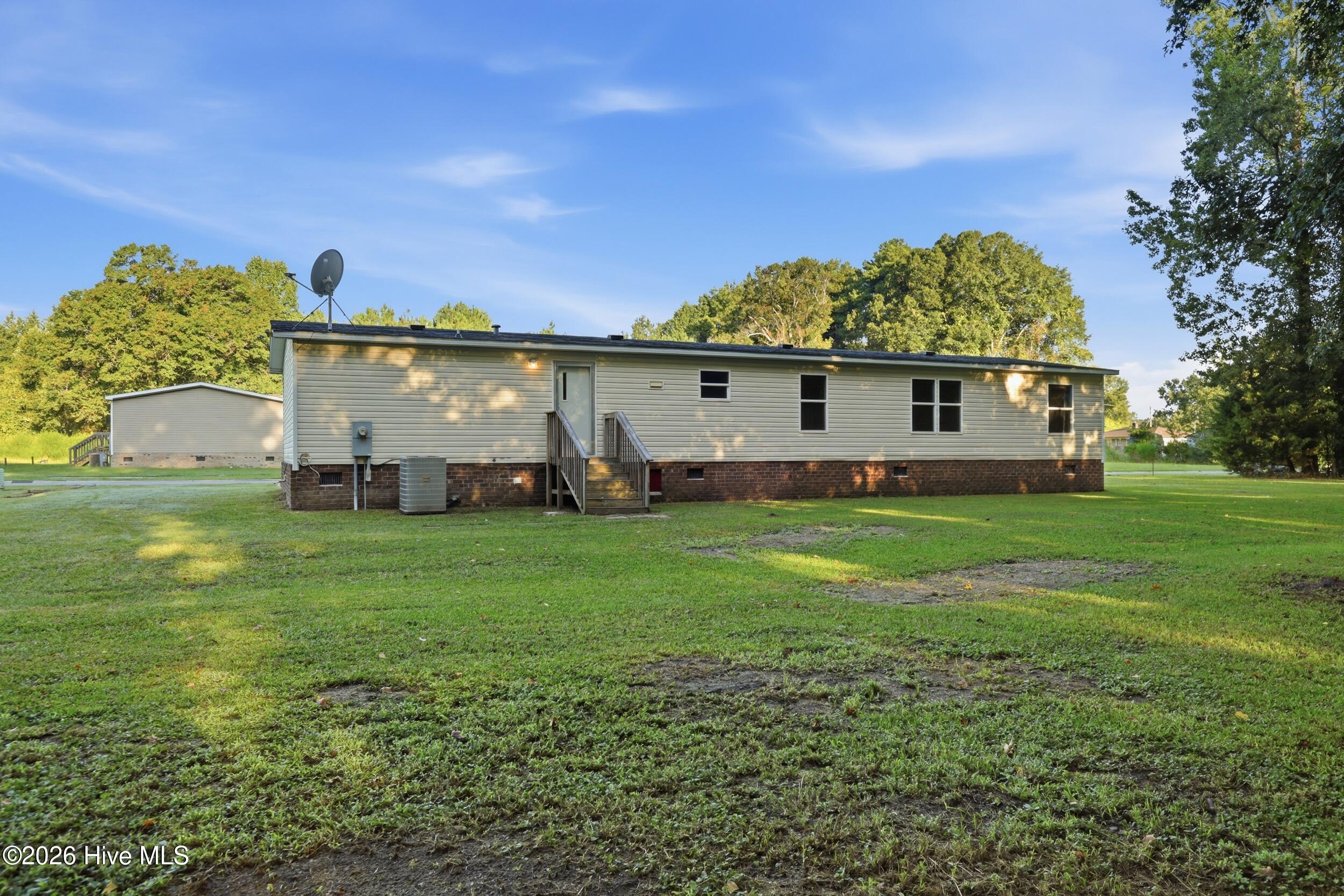 main property photo 25