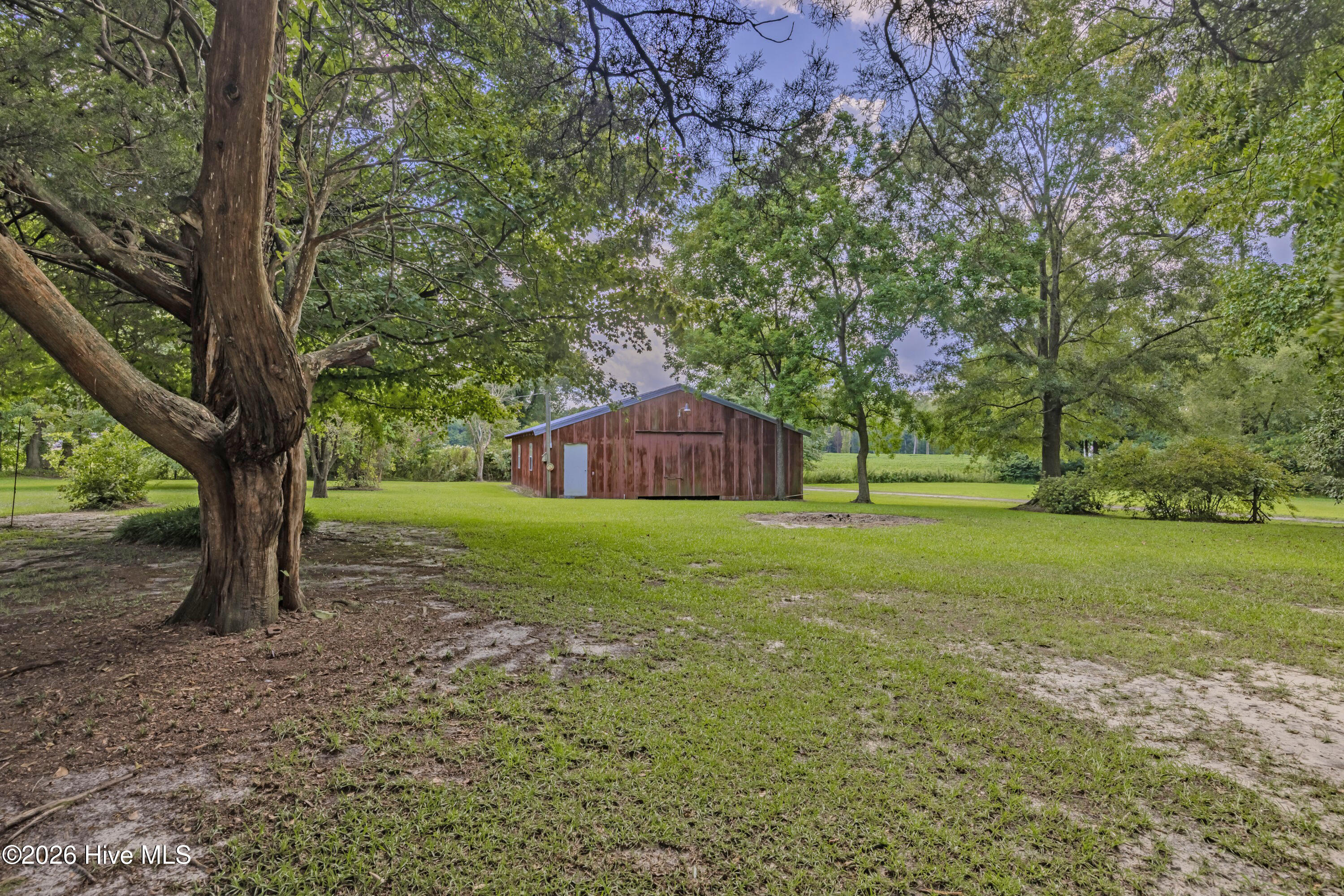 main property photo 33