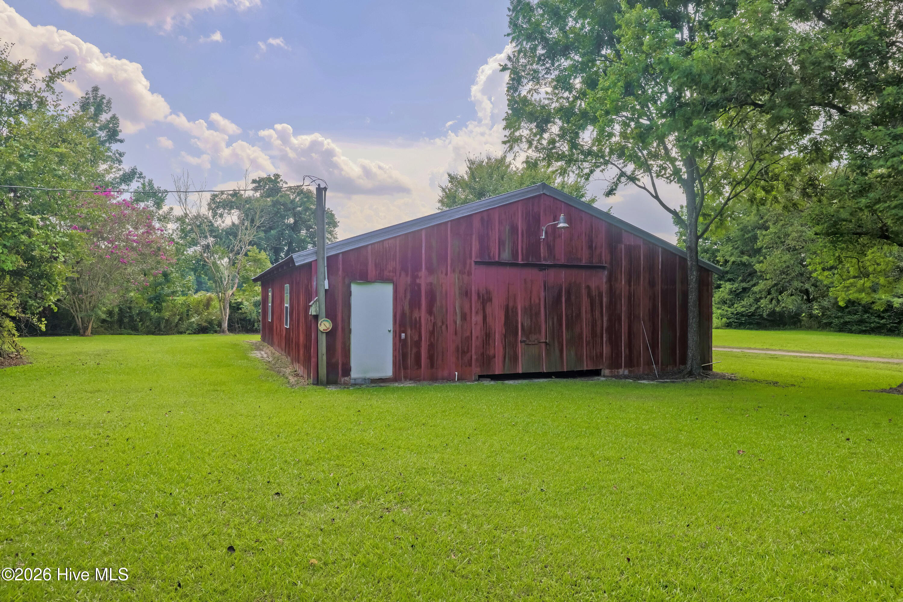 main property photo 34