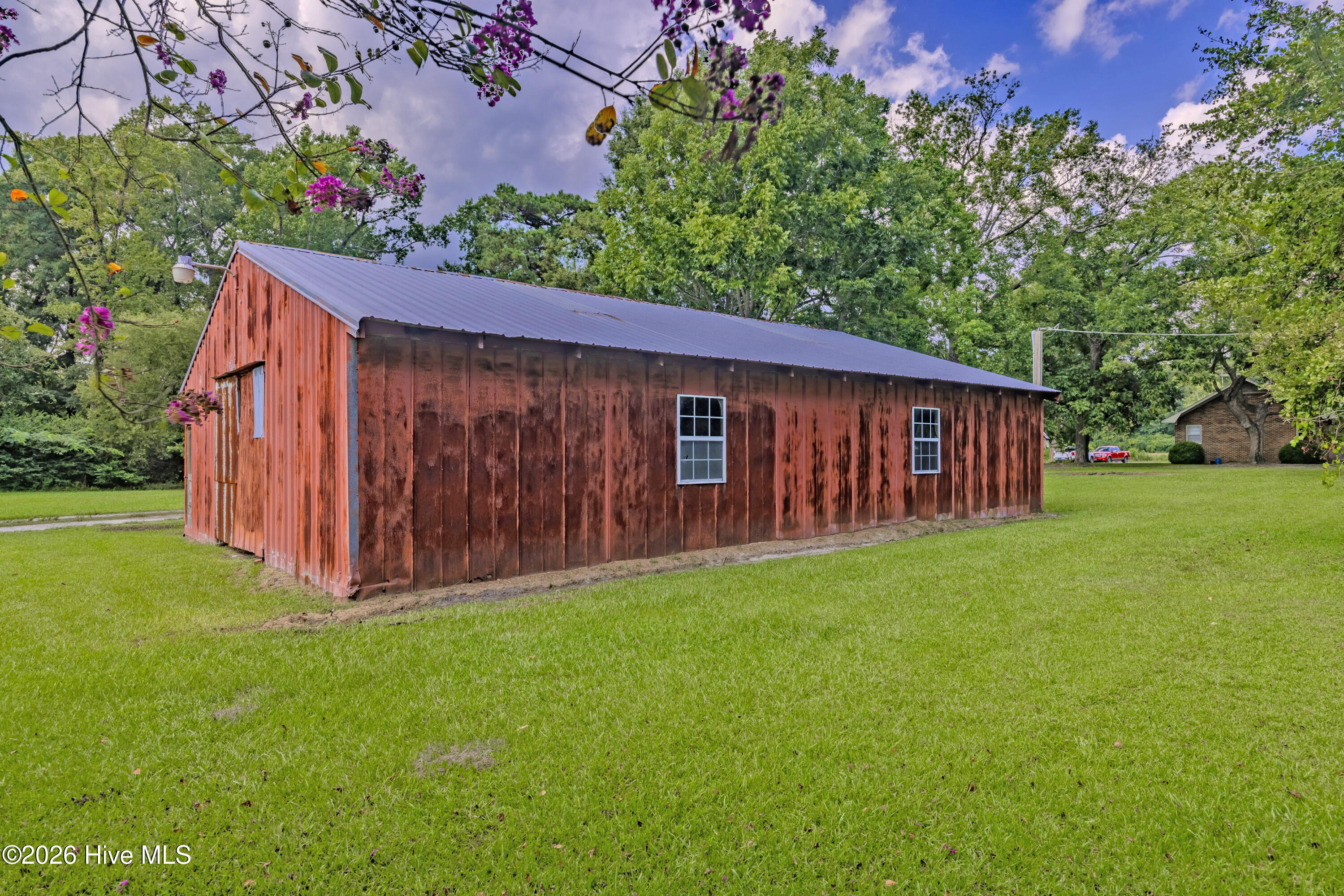 main property photo 35