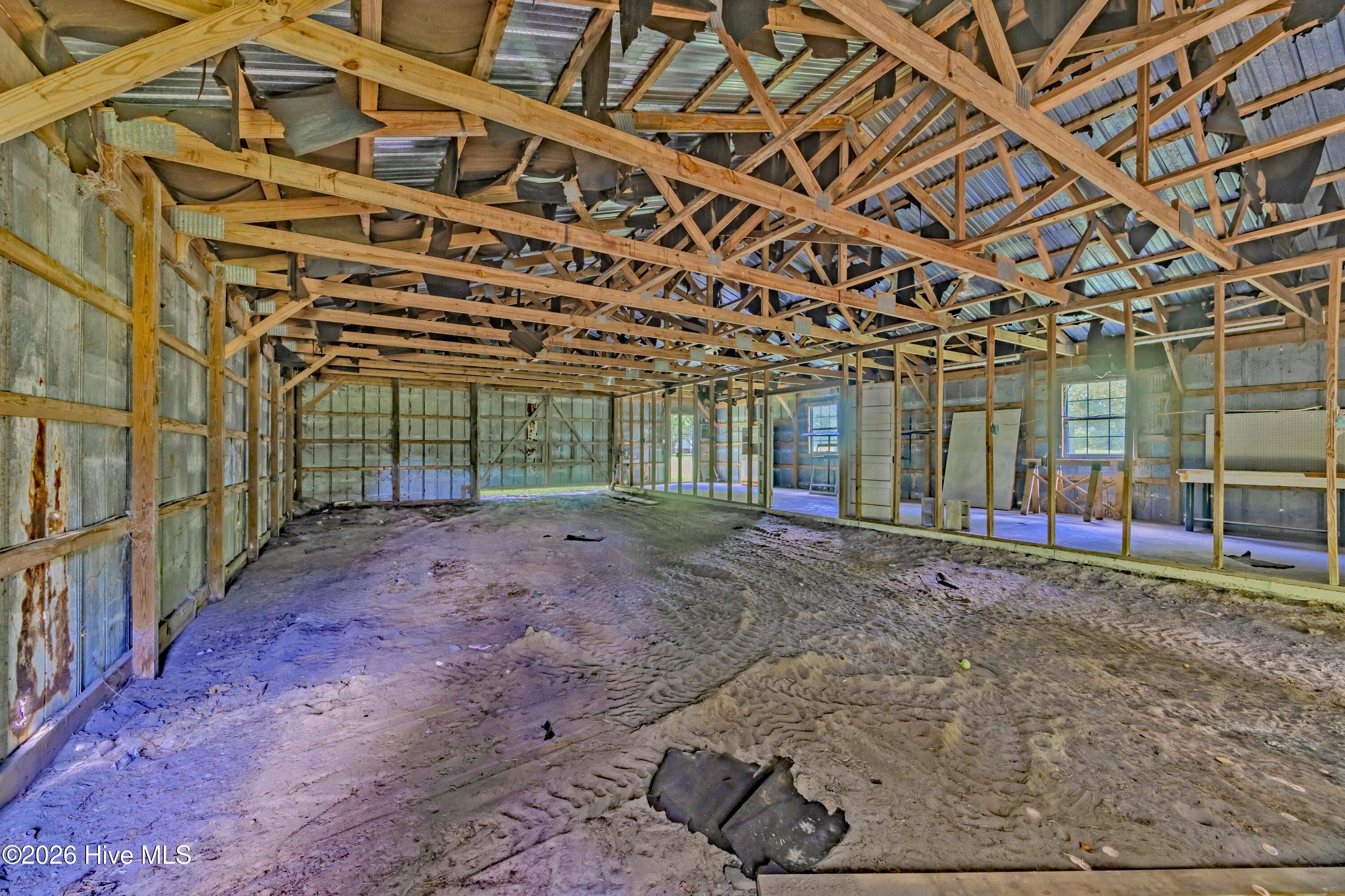 main property photo 38