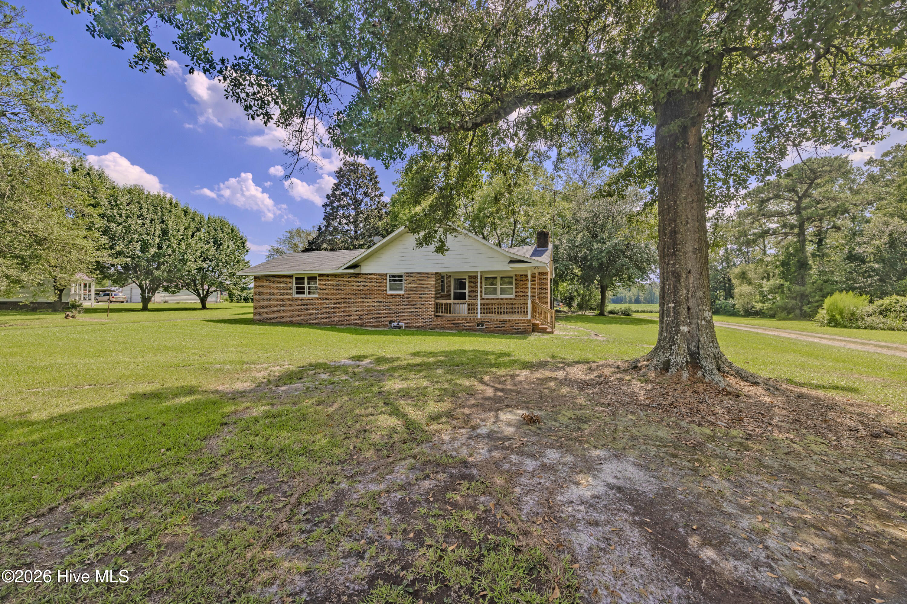 main property photo 5