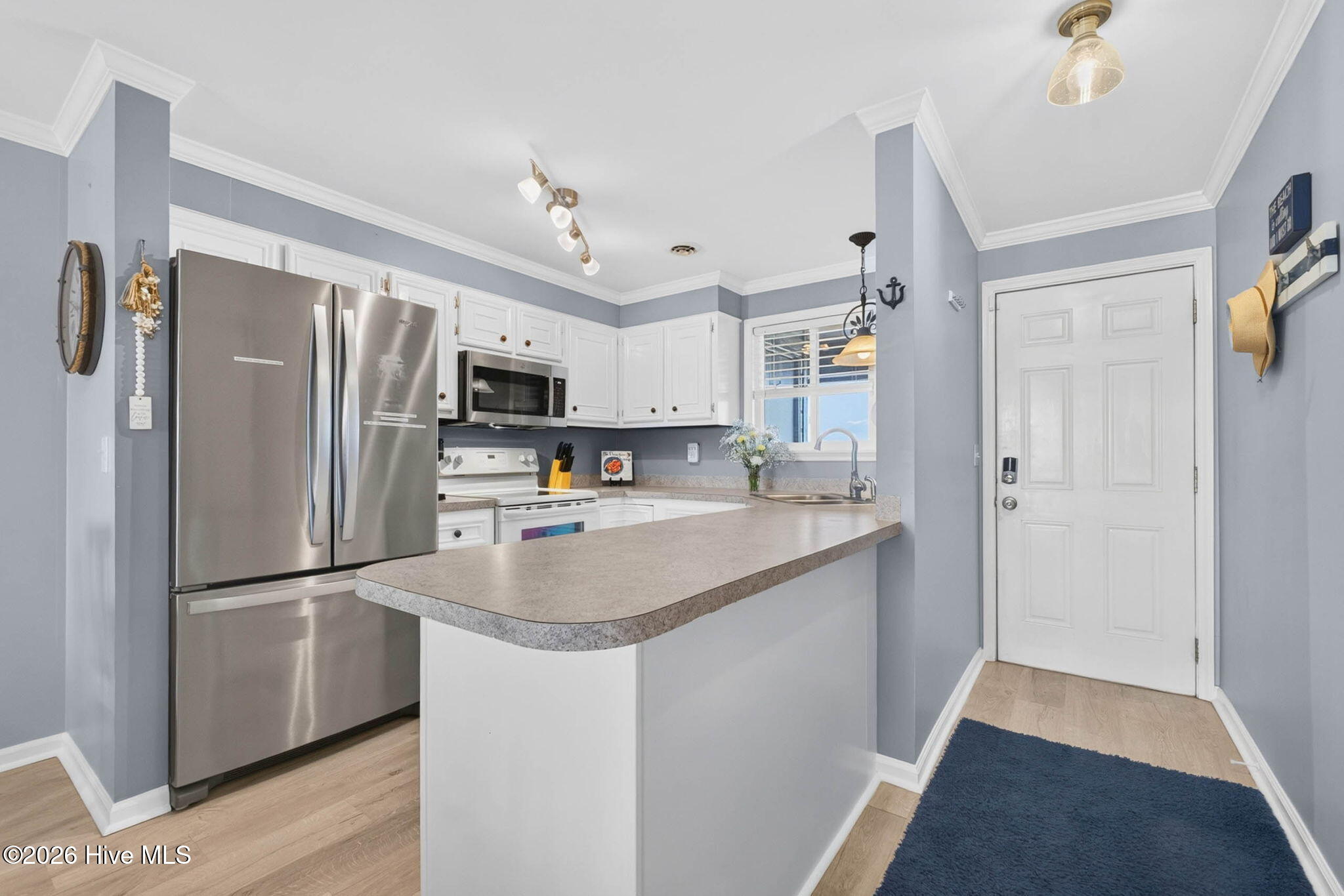 main property photo 17