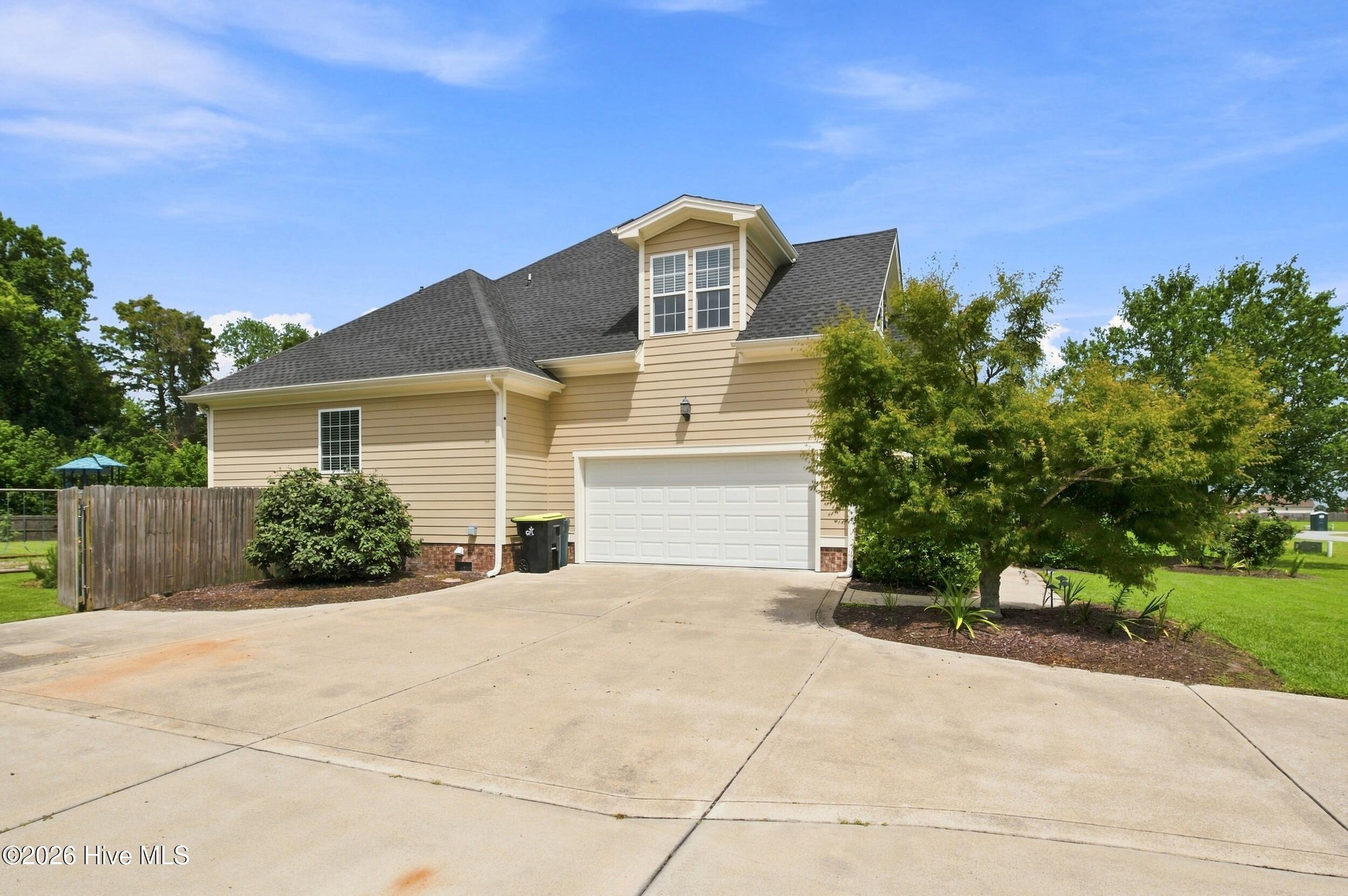 main property photo 57