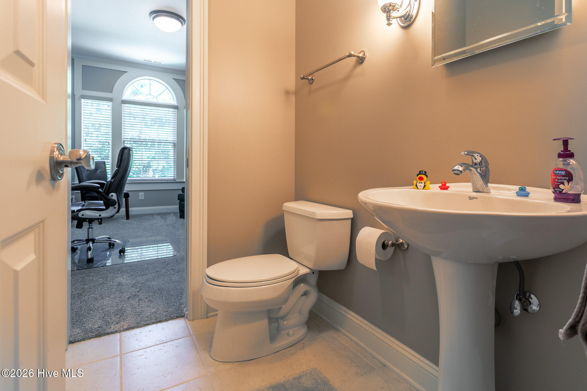 main property photo 34
