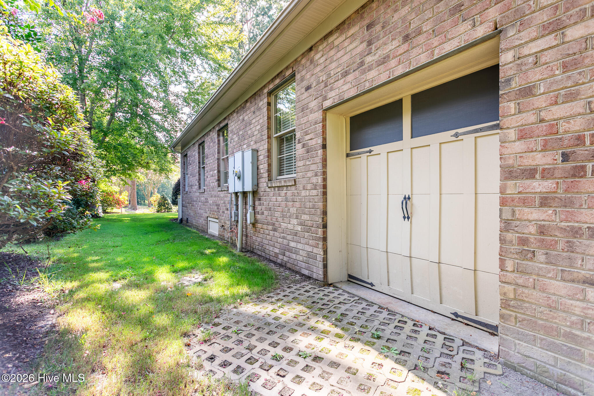 main property photo 60