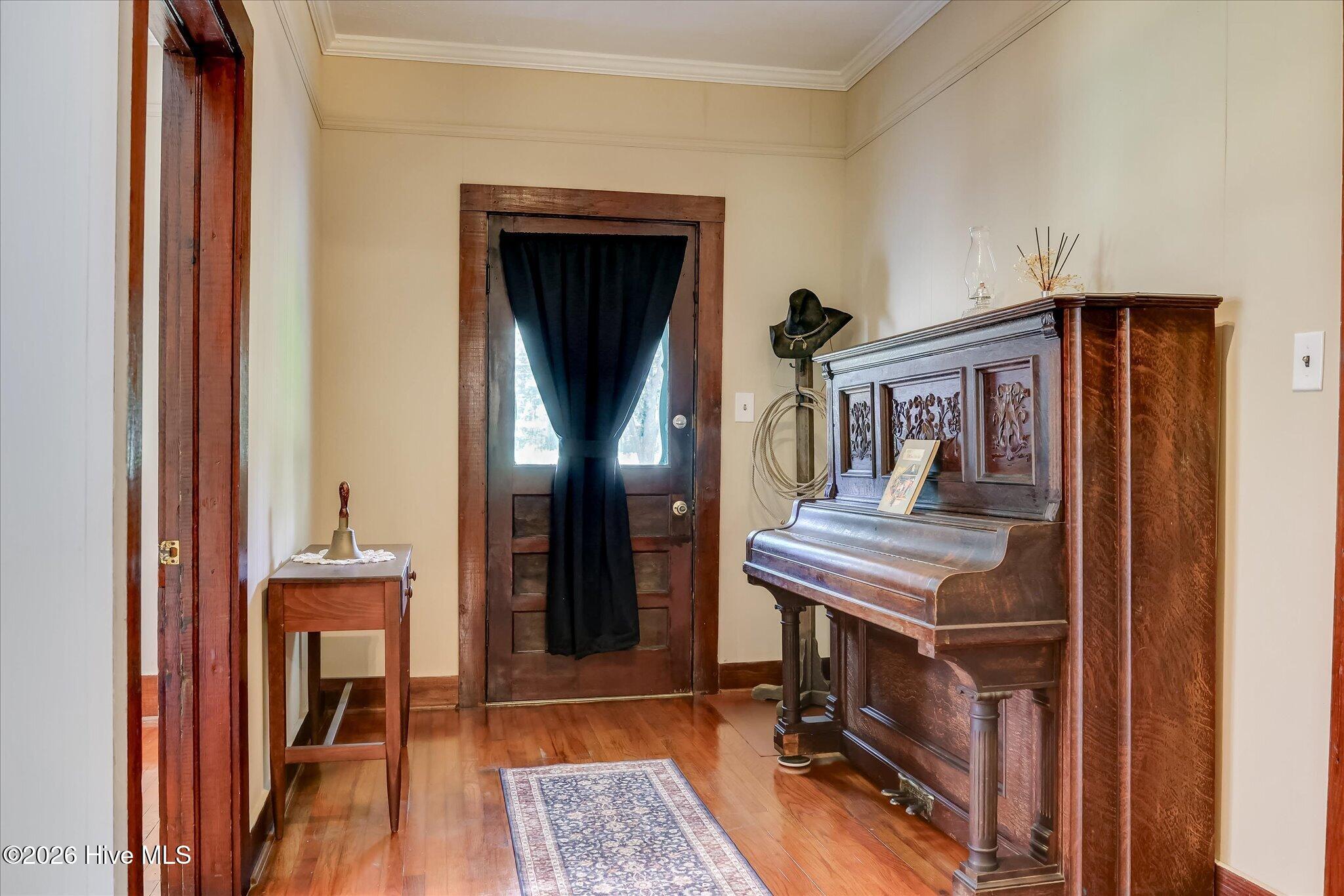 main property photo 11