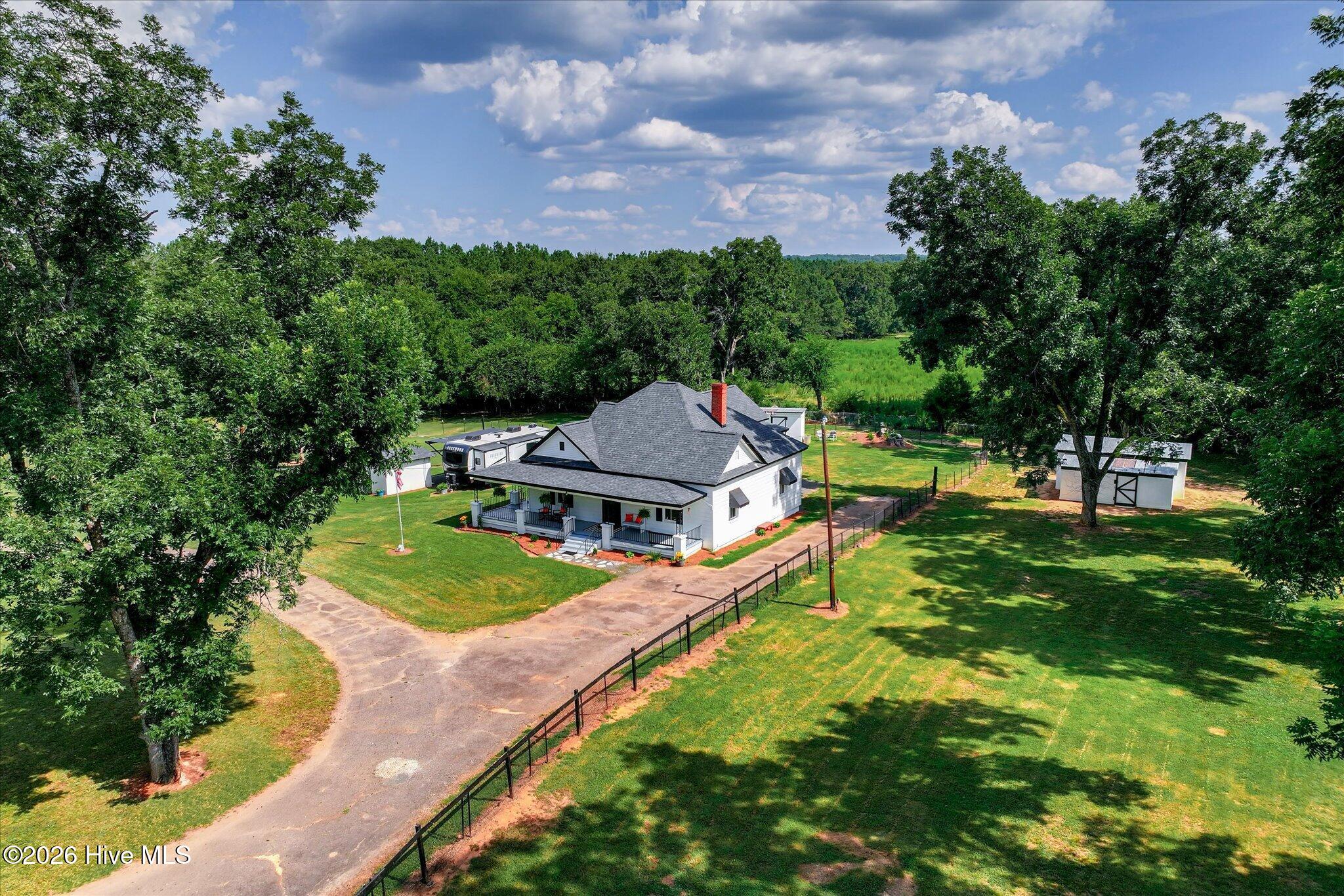 main property photo 7