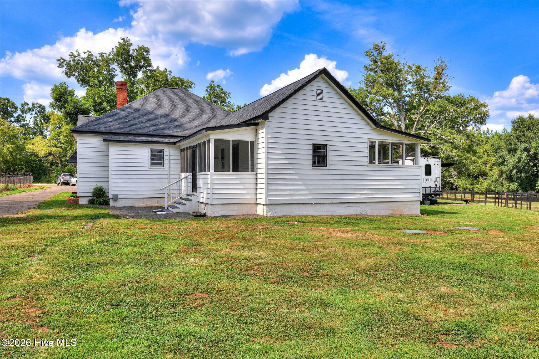 main property photo 74