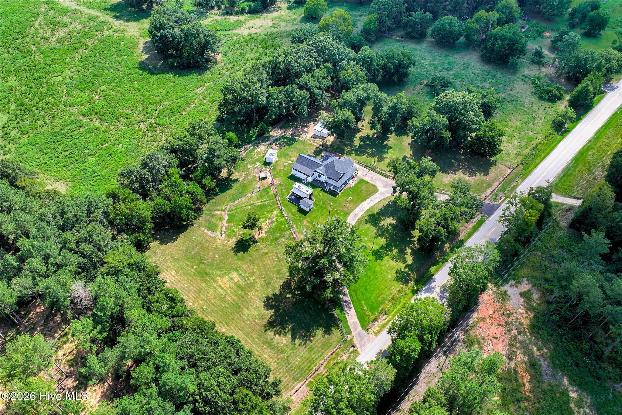 main property photo 8