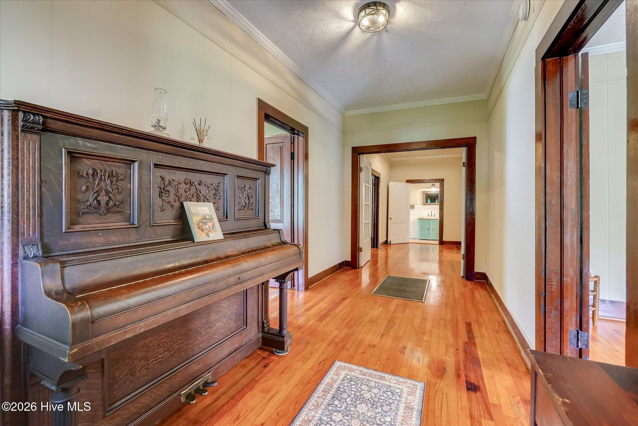 main property photo 9