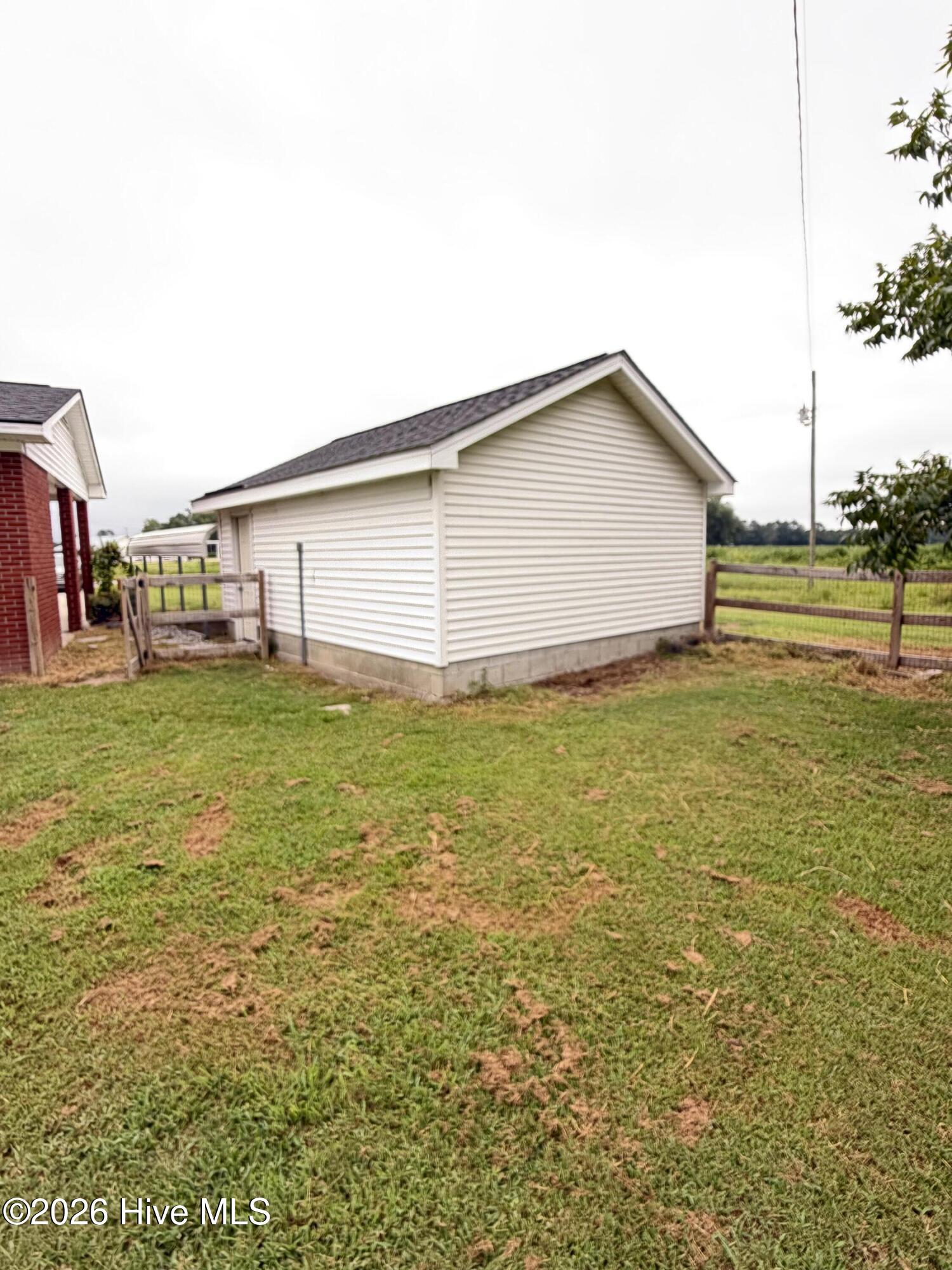 main property photo 31