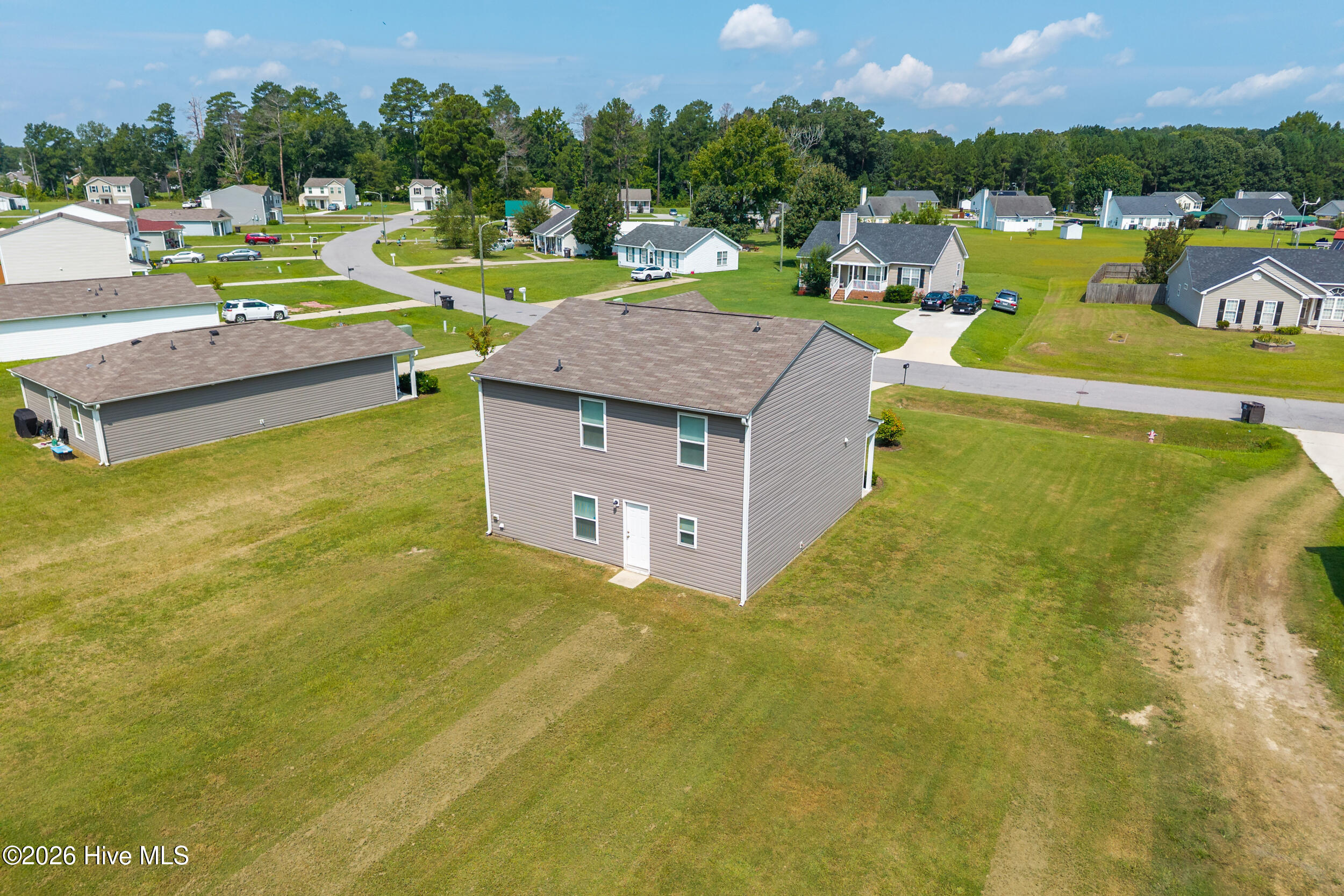 main property photo 29