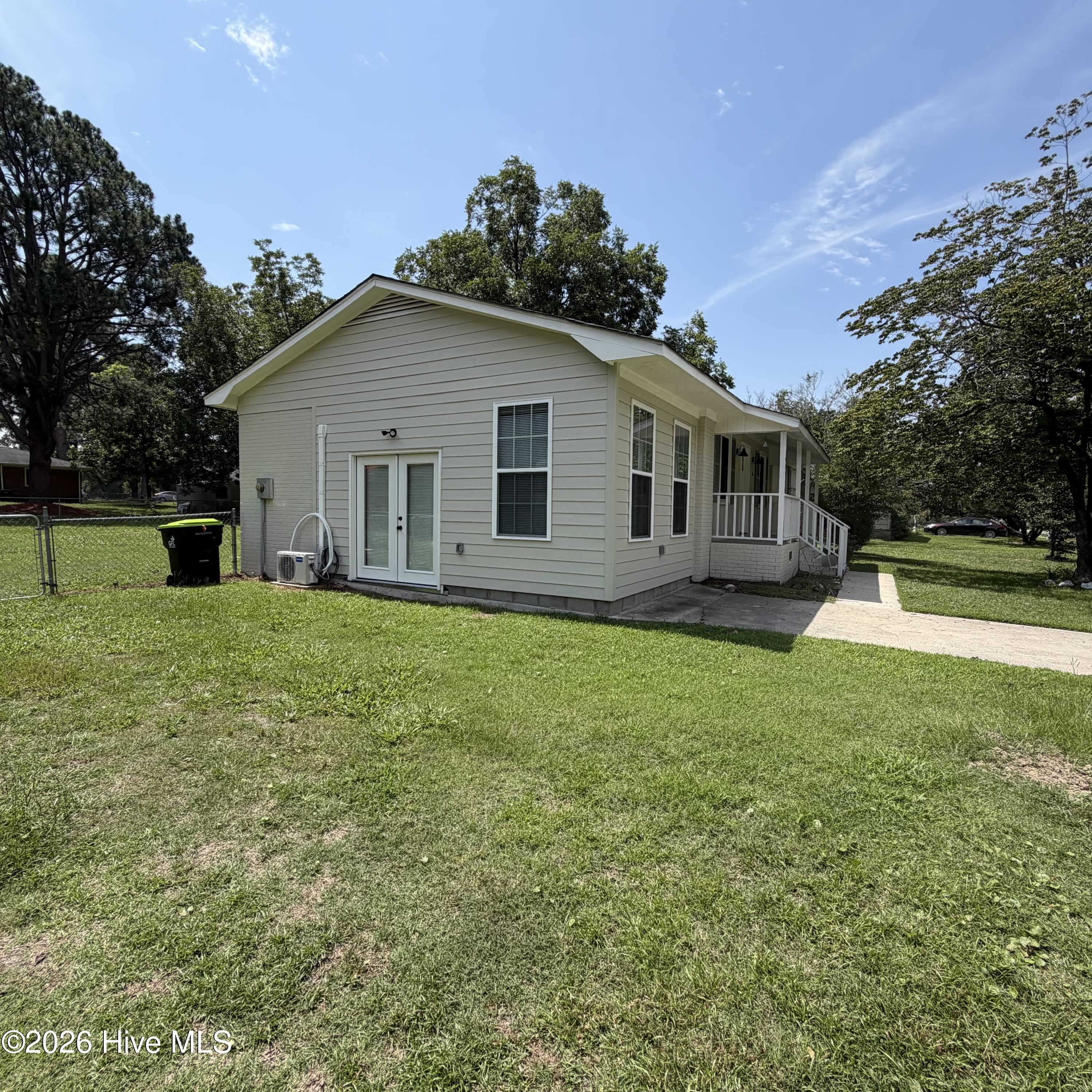 main property photo 19