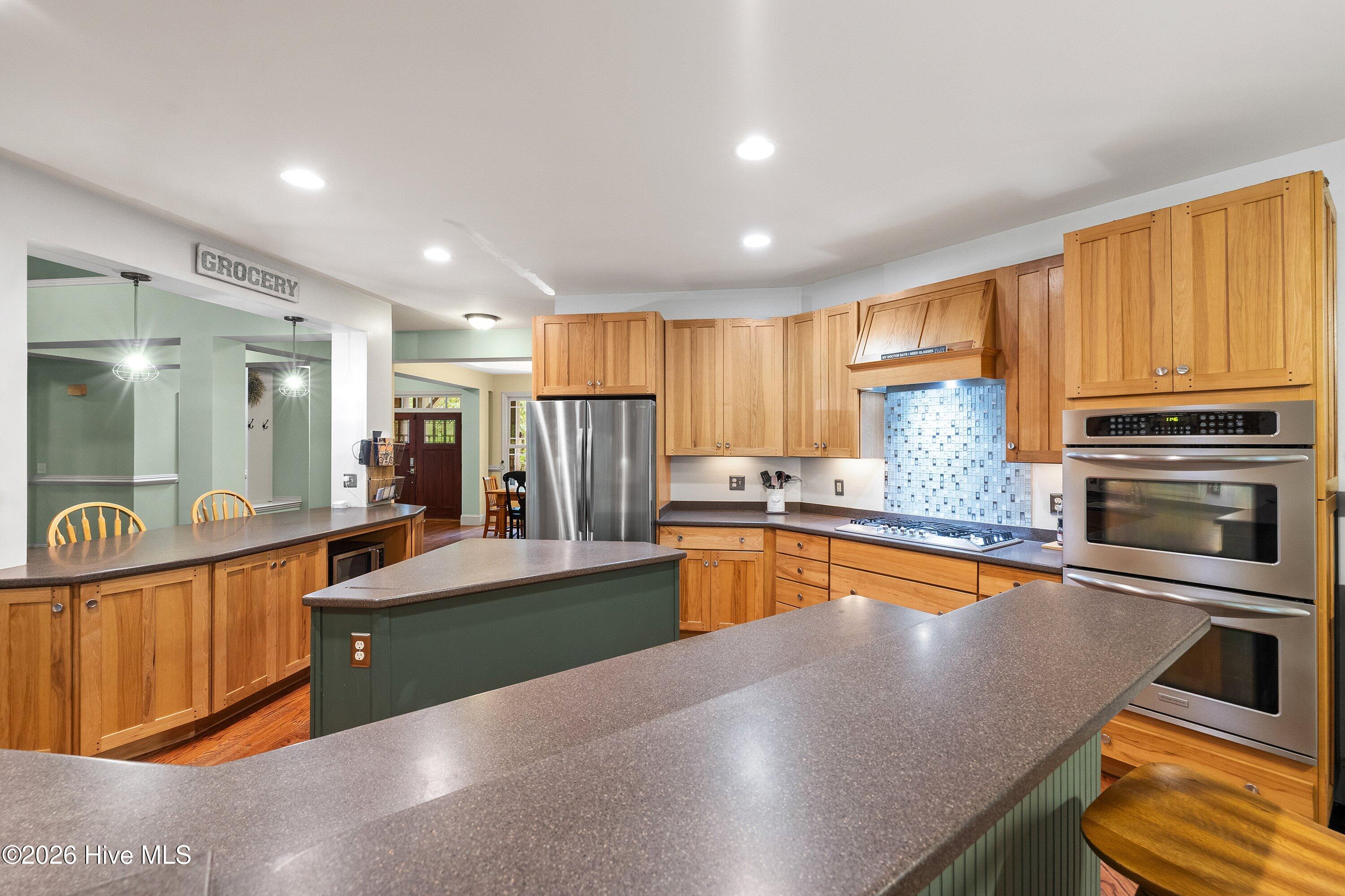 main property photo 14
