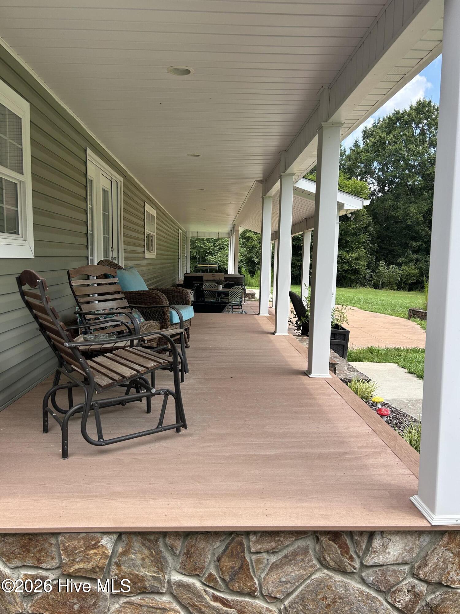 main property photo 11