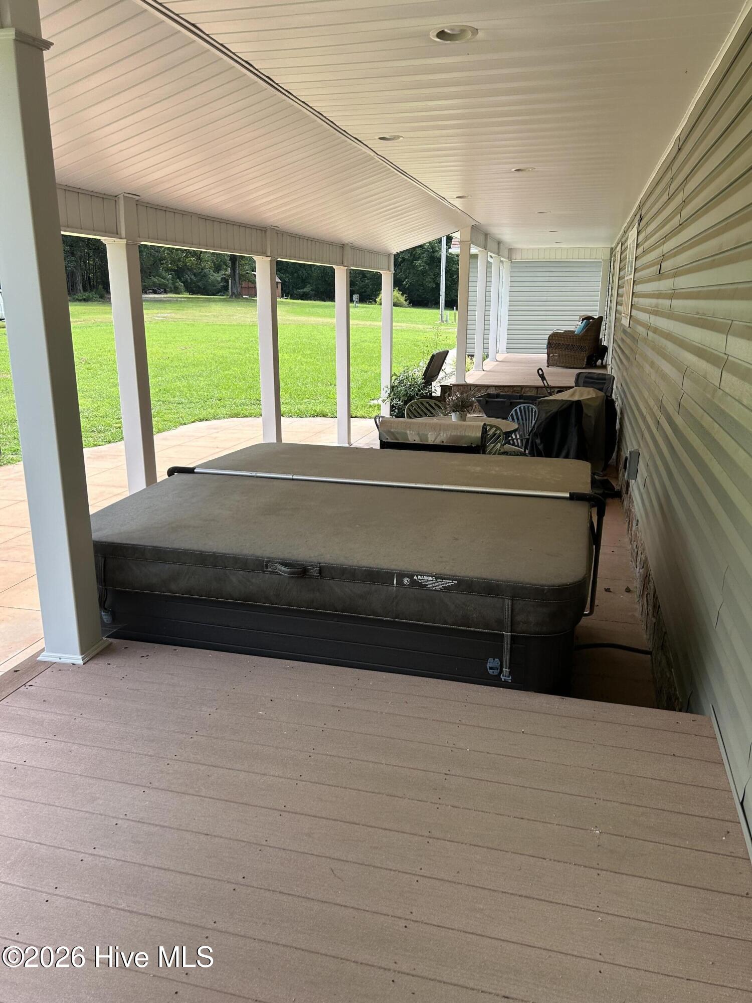 main property photo 12