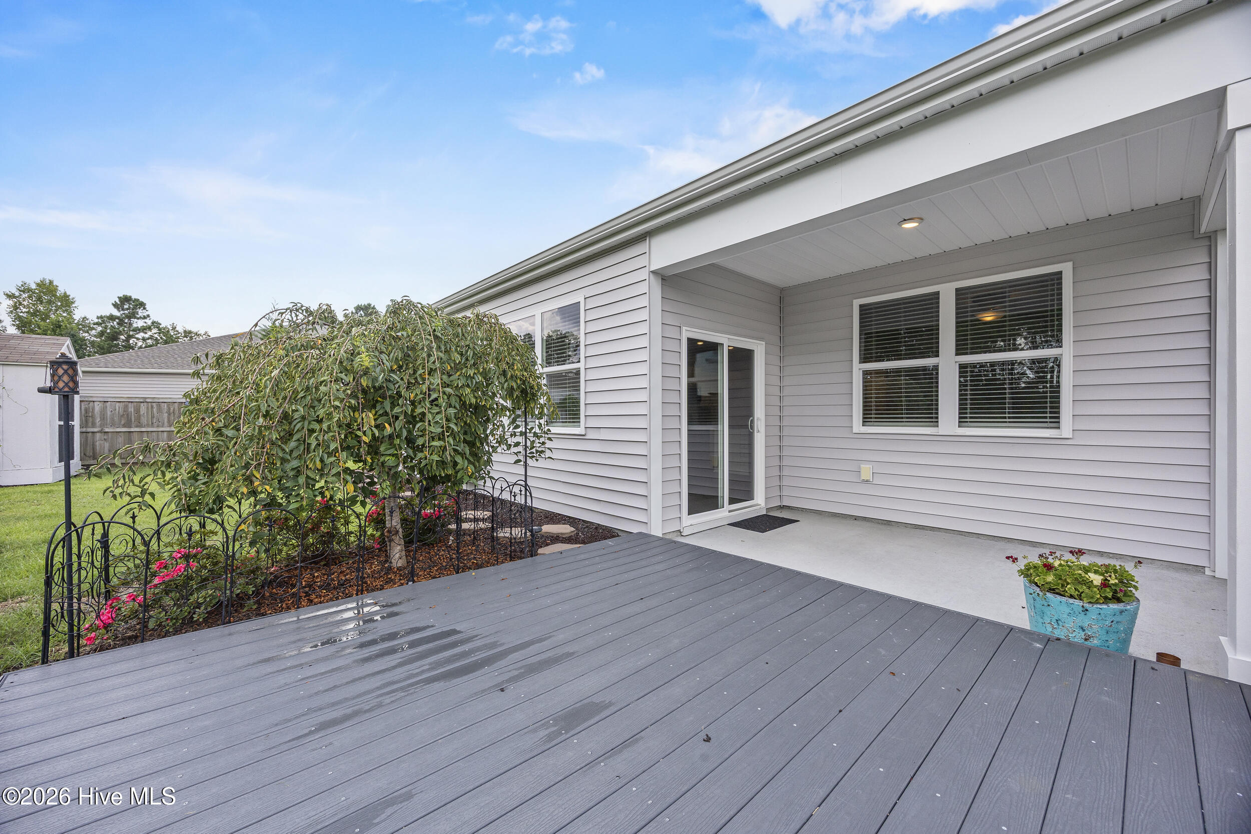 main property photo 30