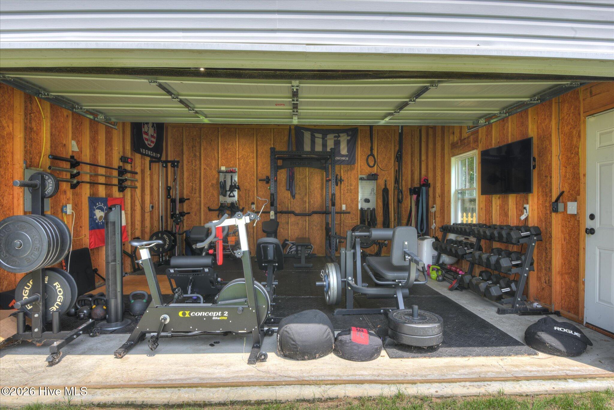 main property photo 35