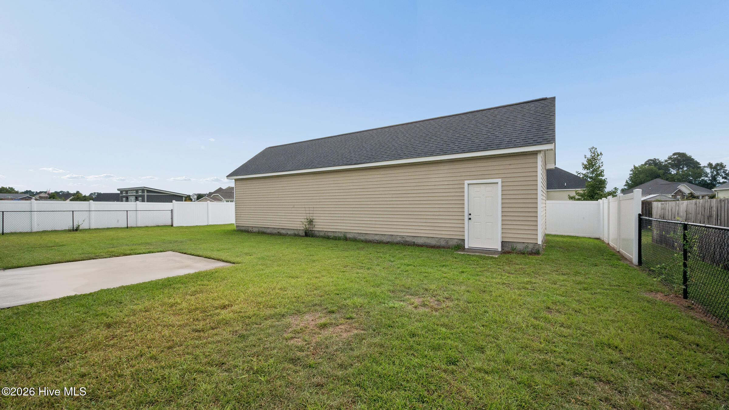 main property photo 41