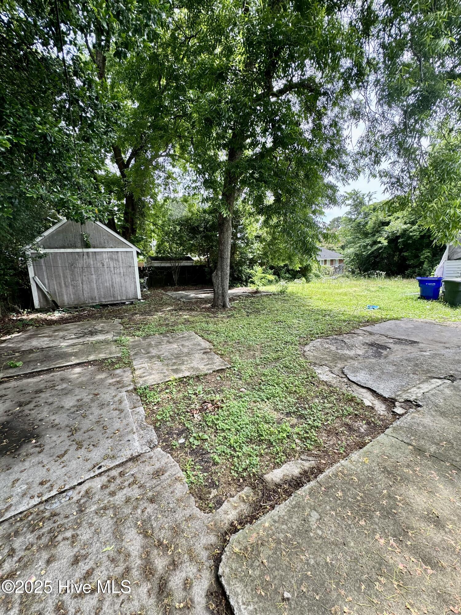 main property photo 23