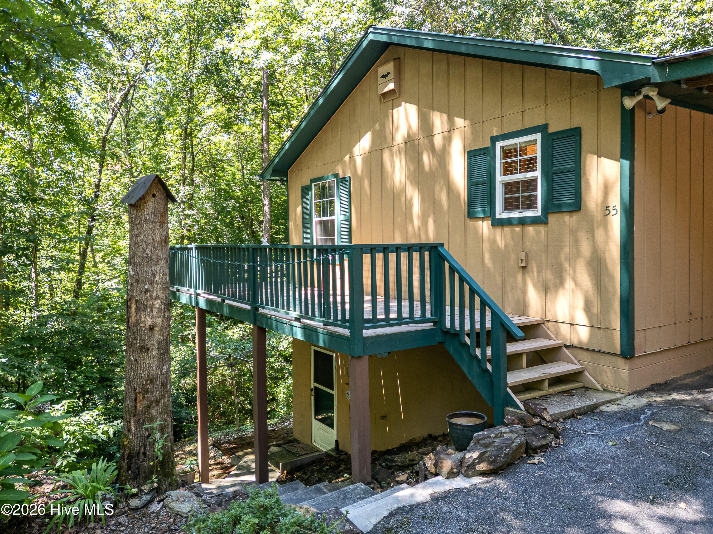 main property photo 17