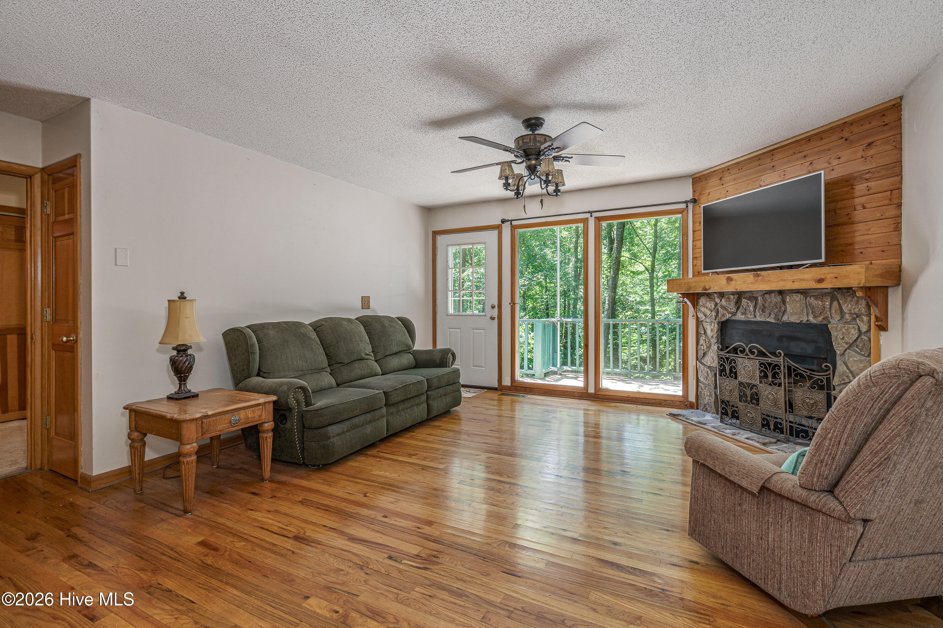 main property photo 5