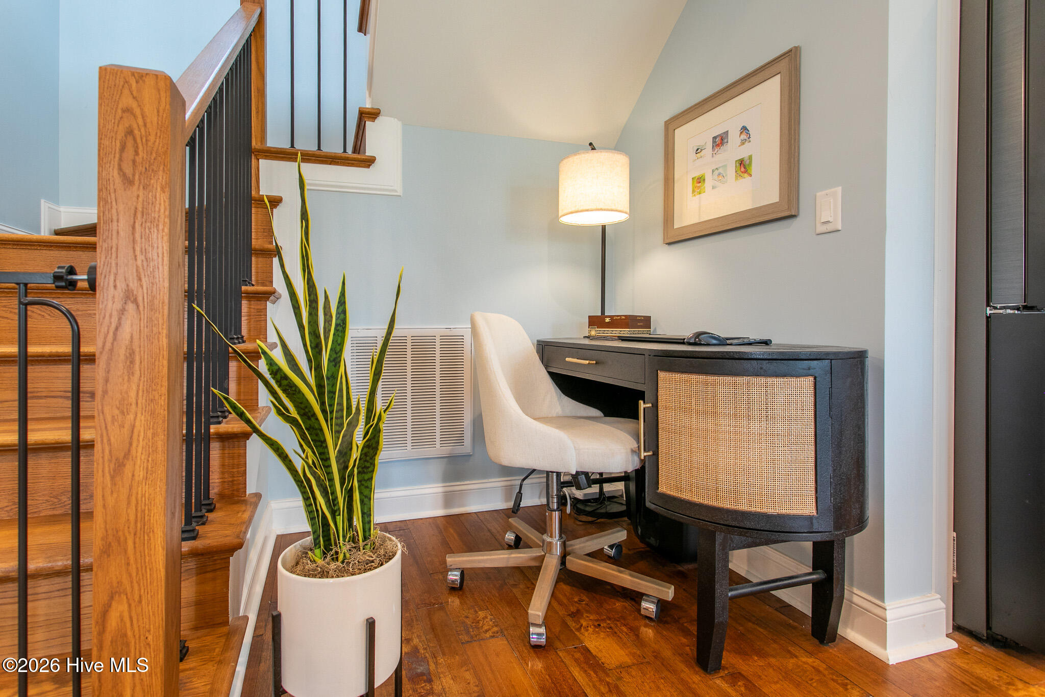 main property photo 30