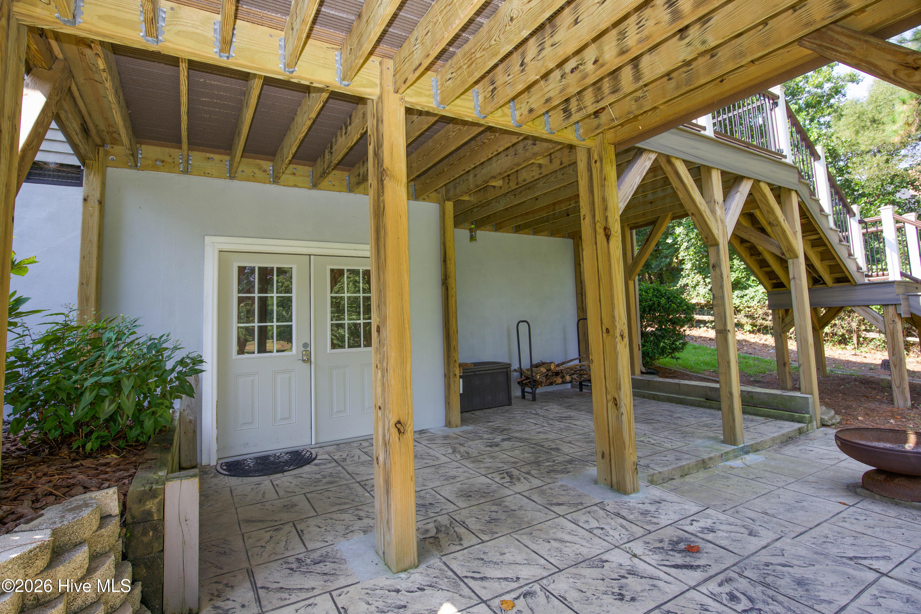 main property photo 15