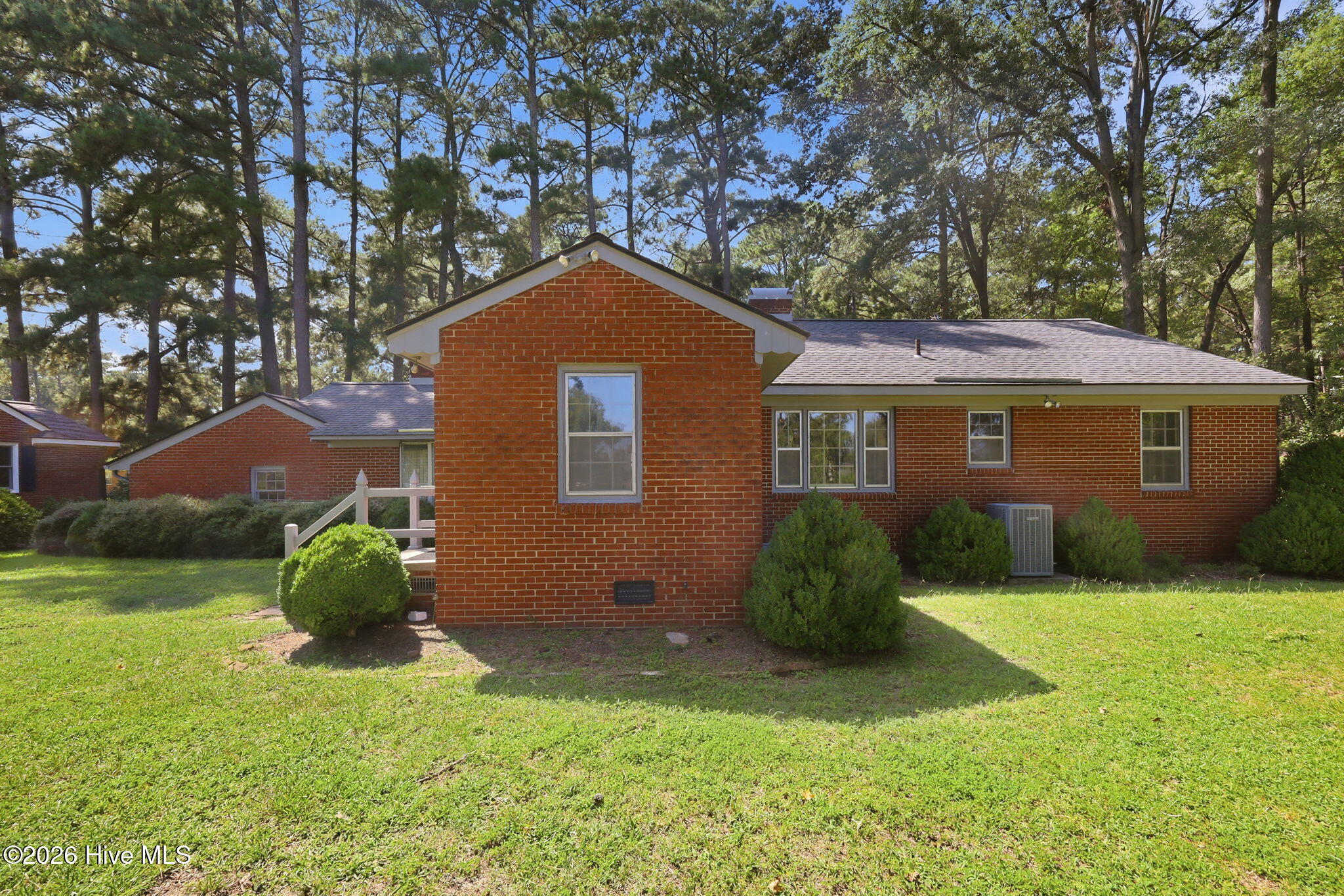 main property photo 38