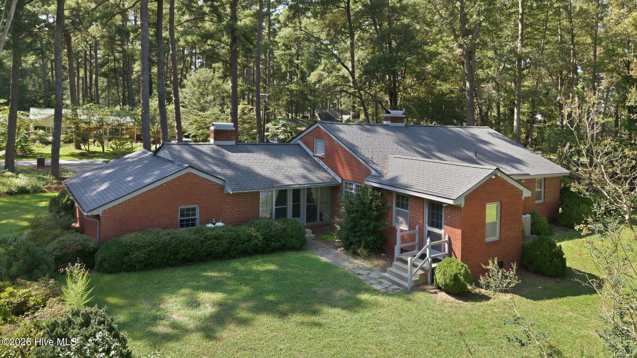 main property photo 45