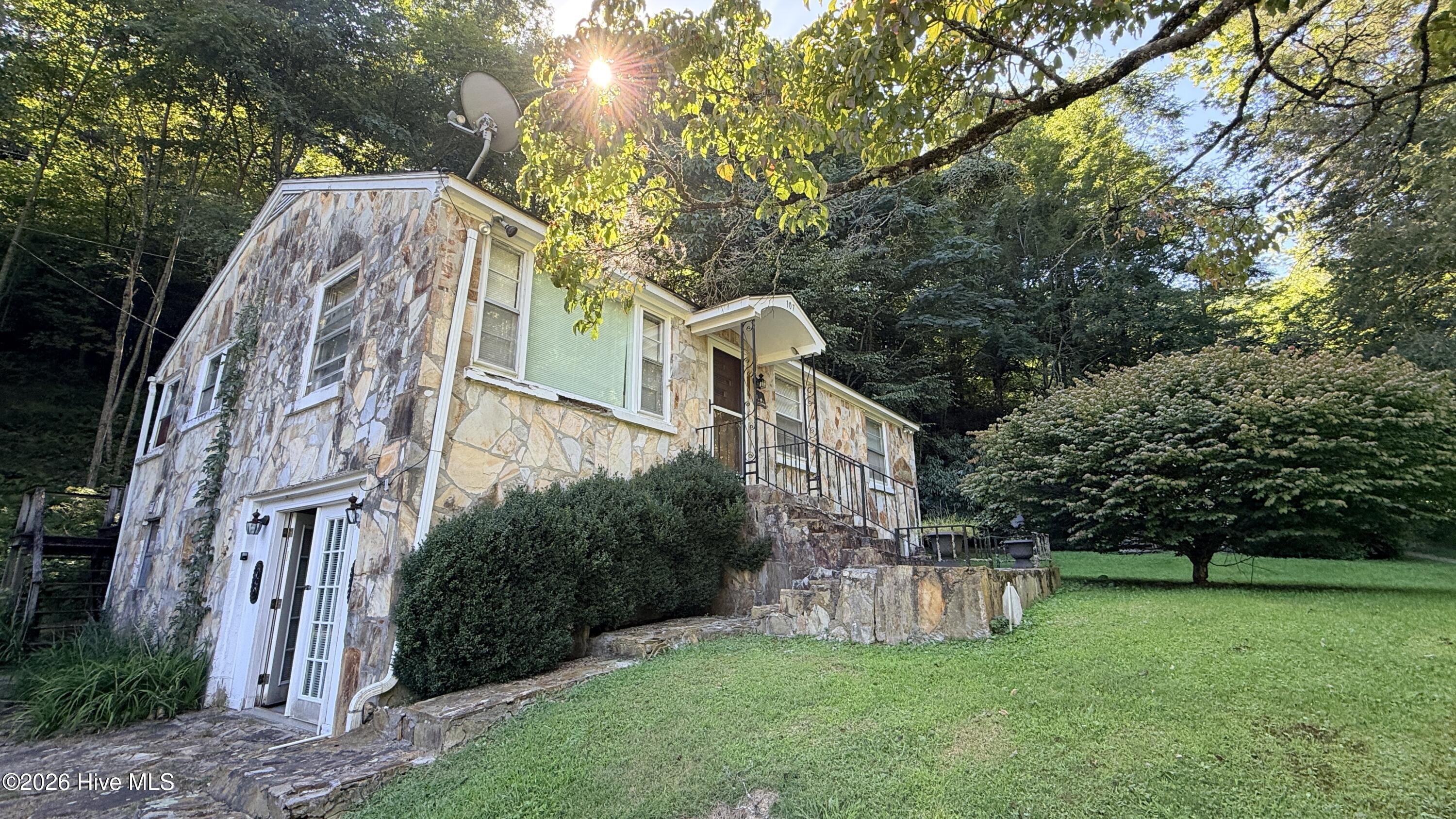 main property photo 2