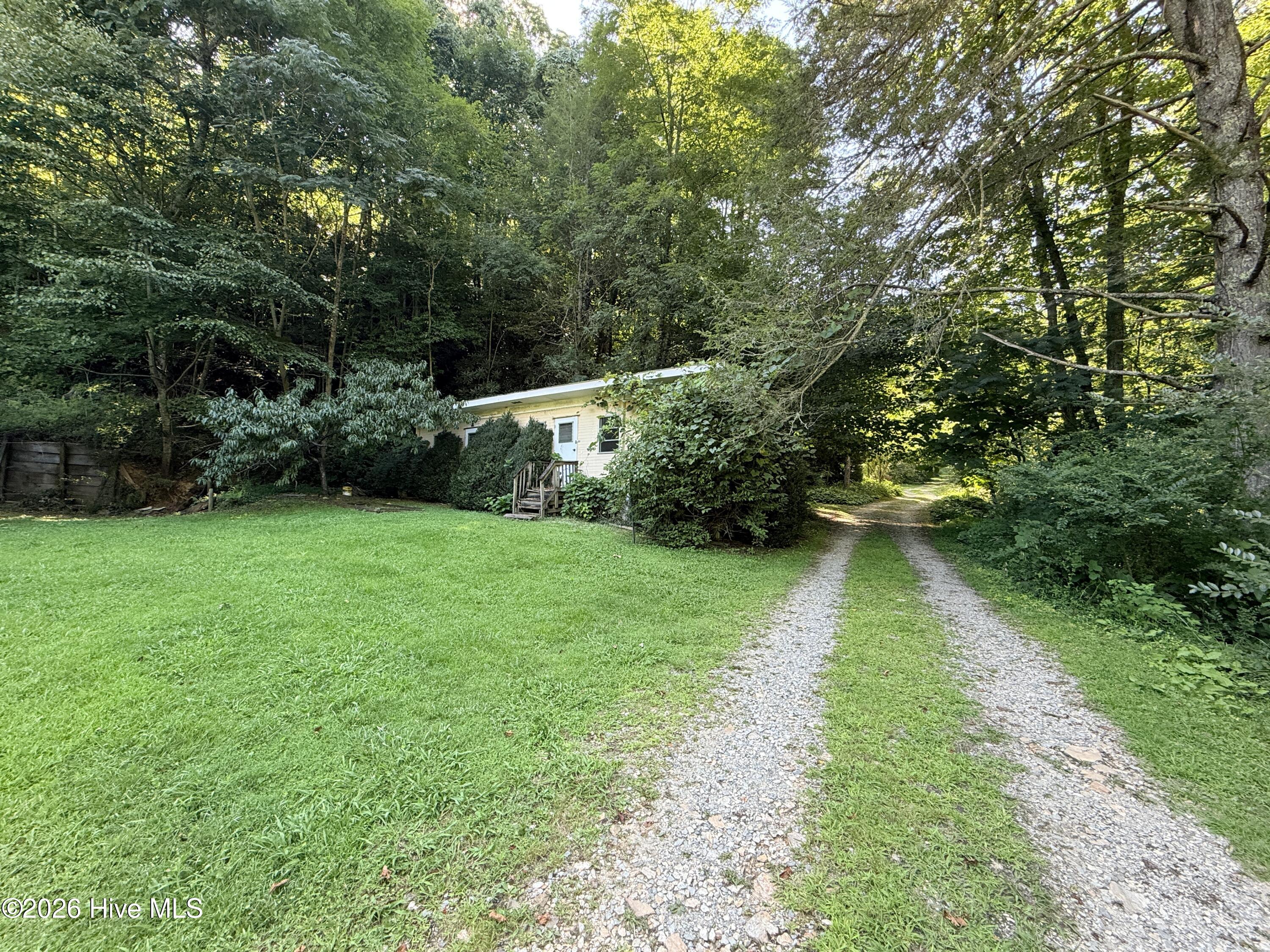 main property photo 28