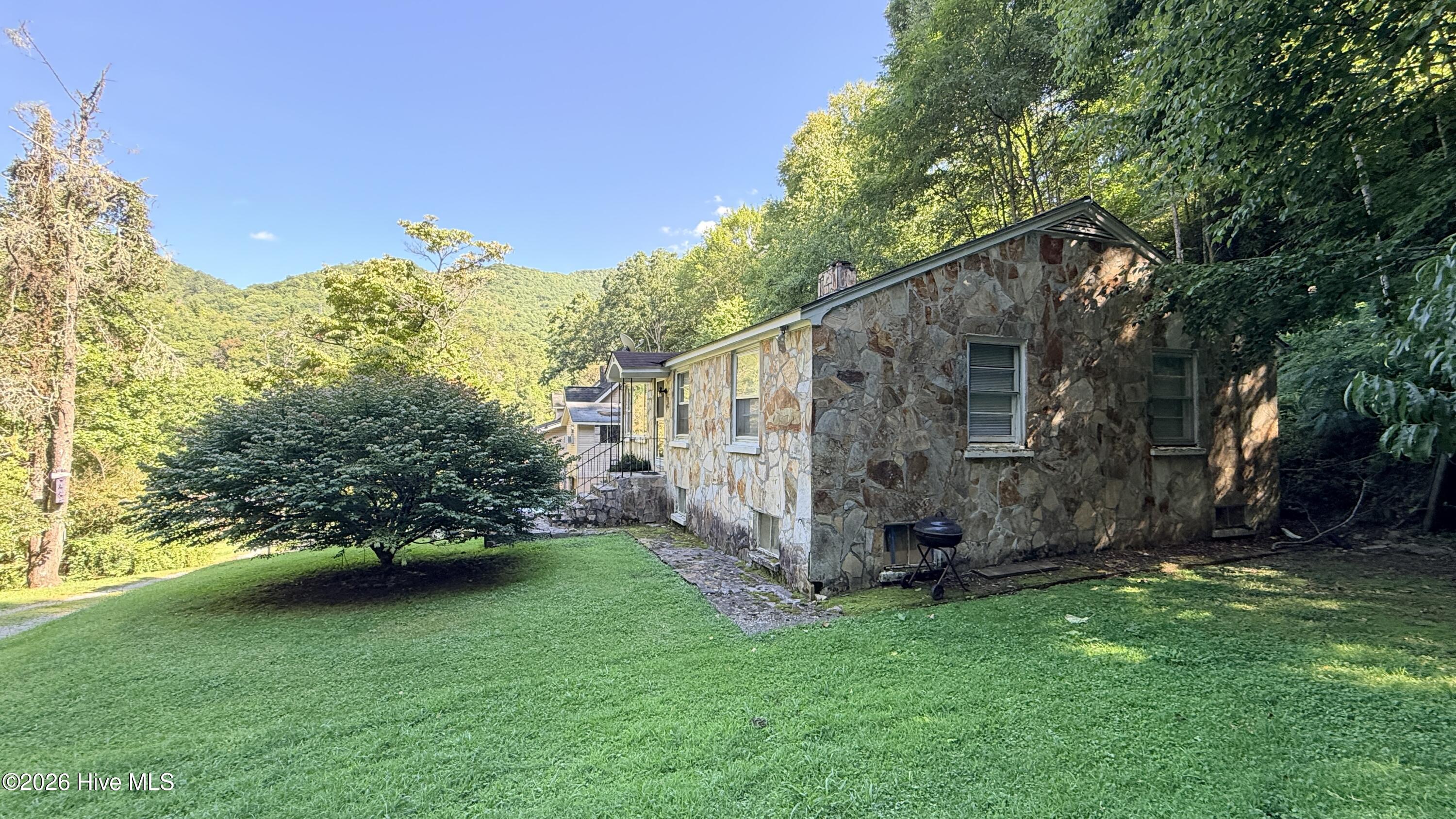 main property photo 31