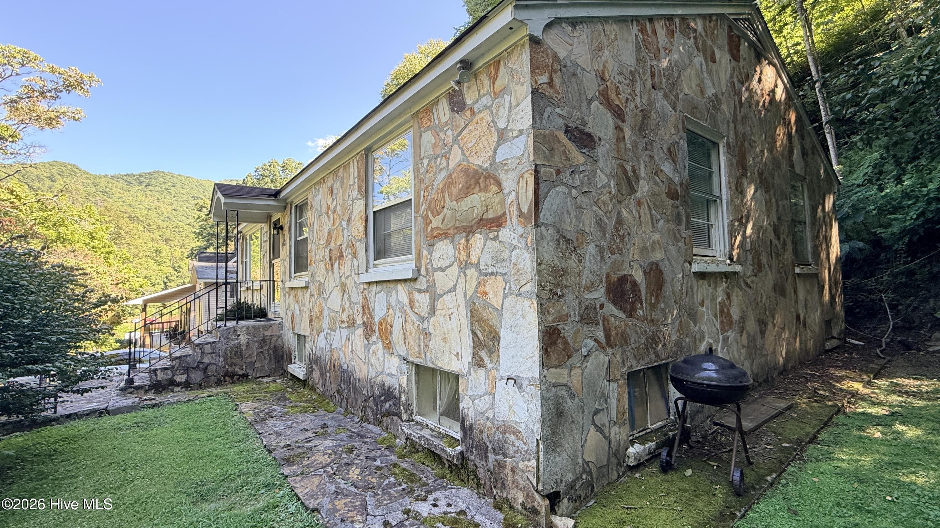 main property photo 34