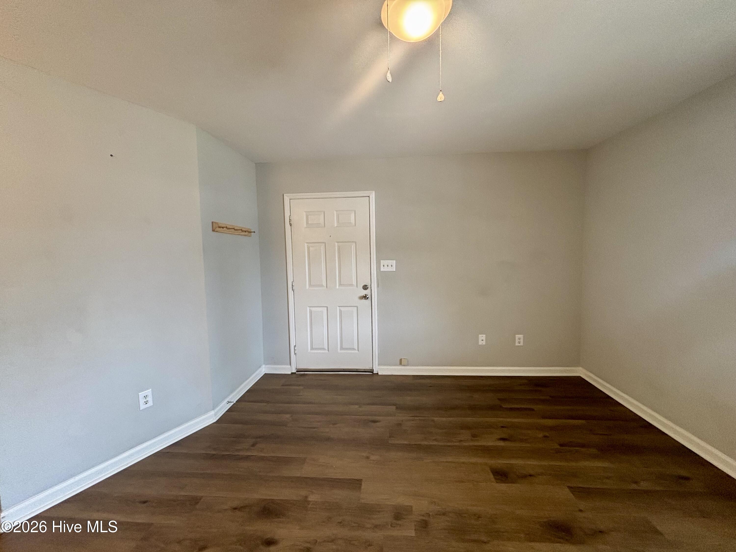 property viewer photo 2