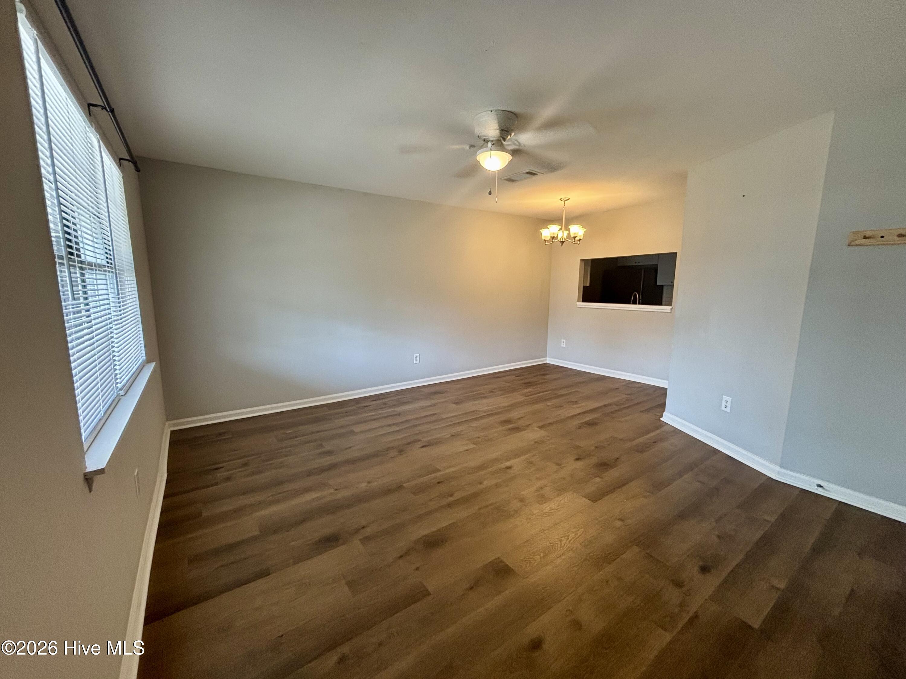 property viewer photo 4