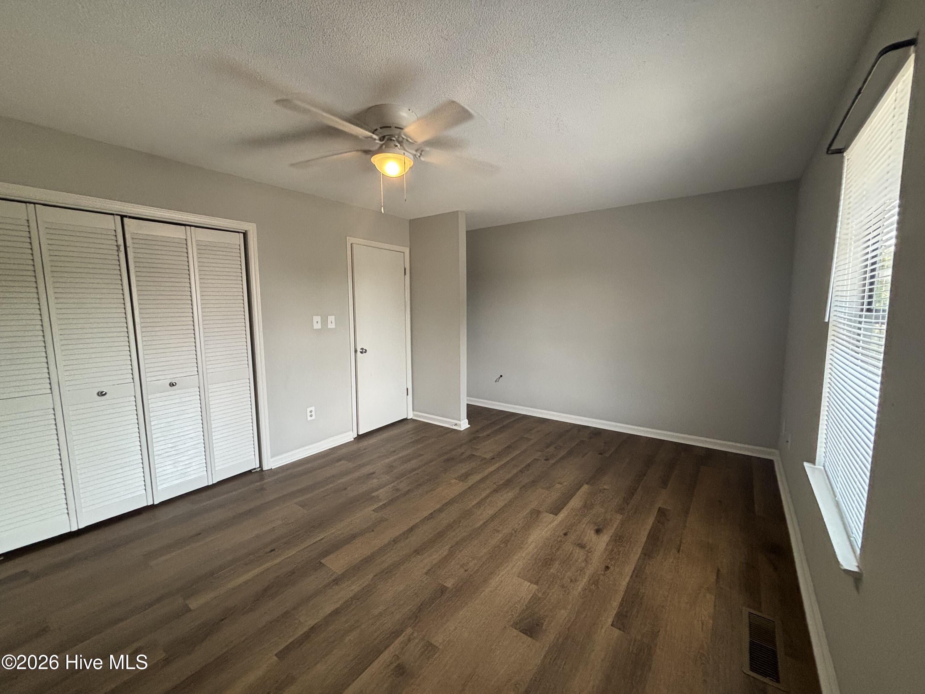 property viewer photo 9