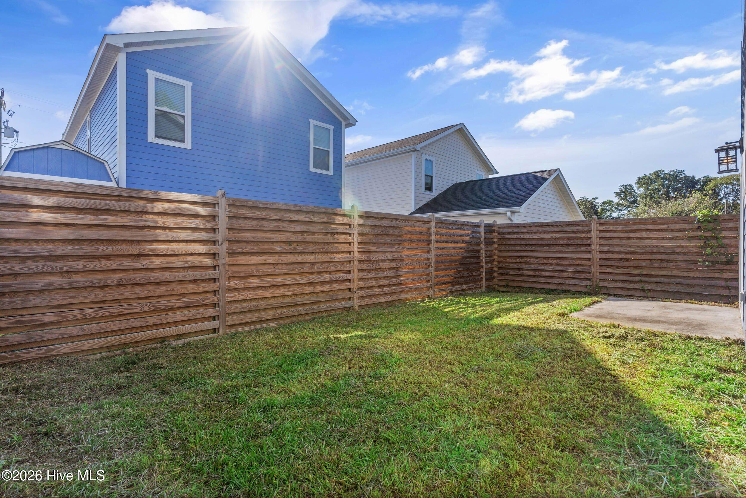 main property photo 23