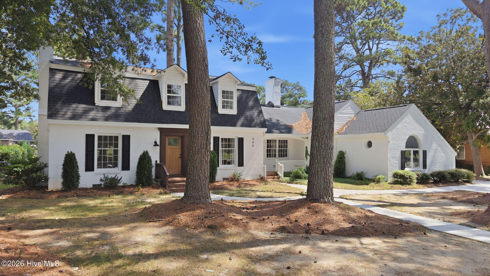 main property photo 5