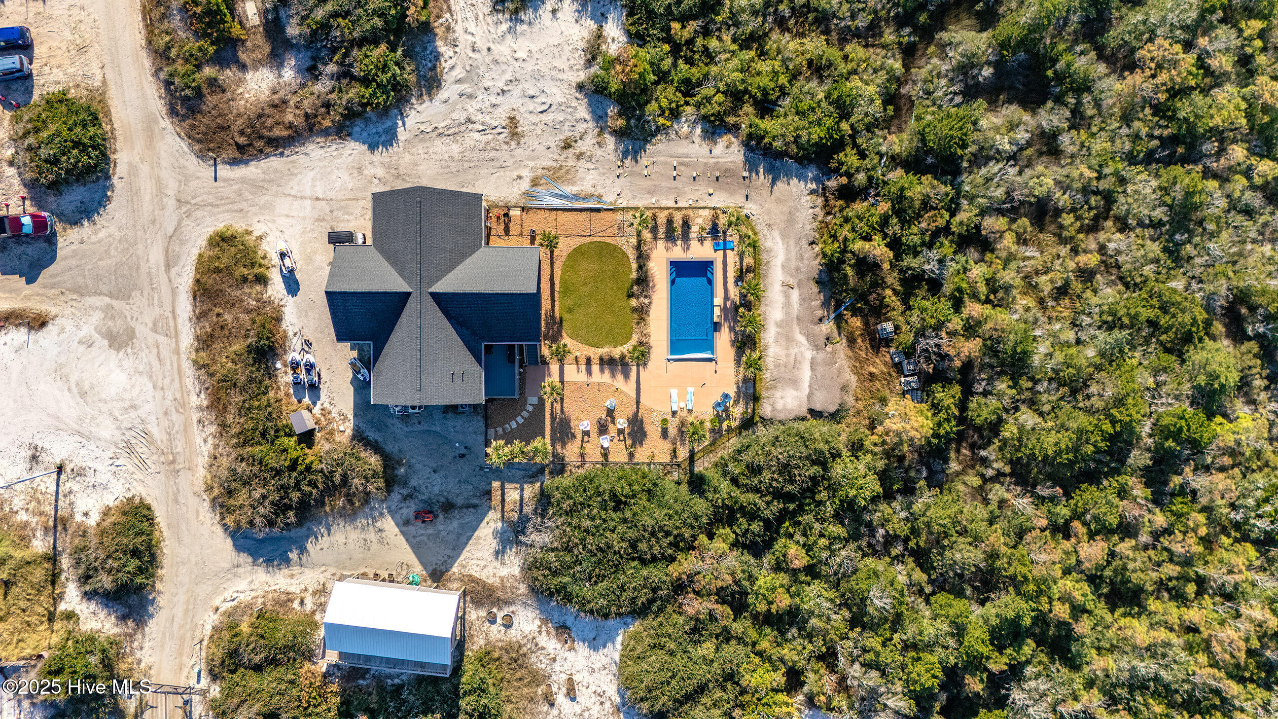 main property photo 26