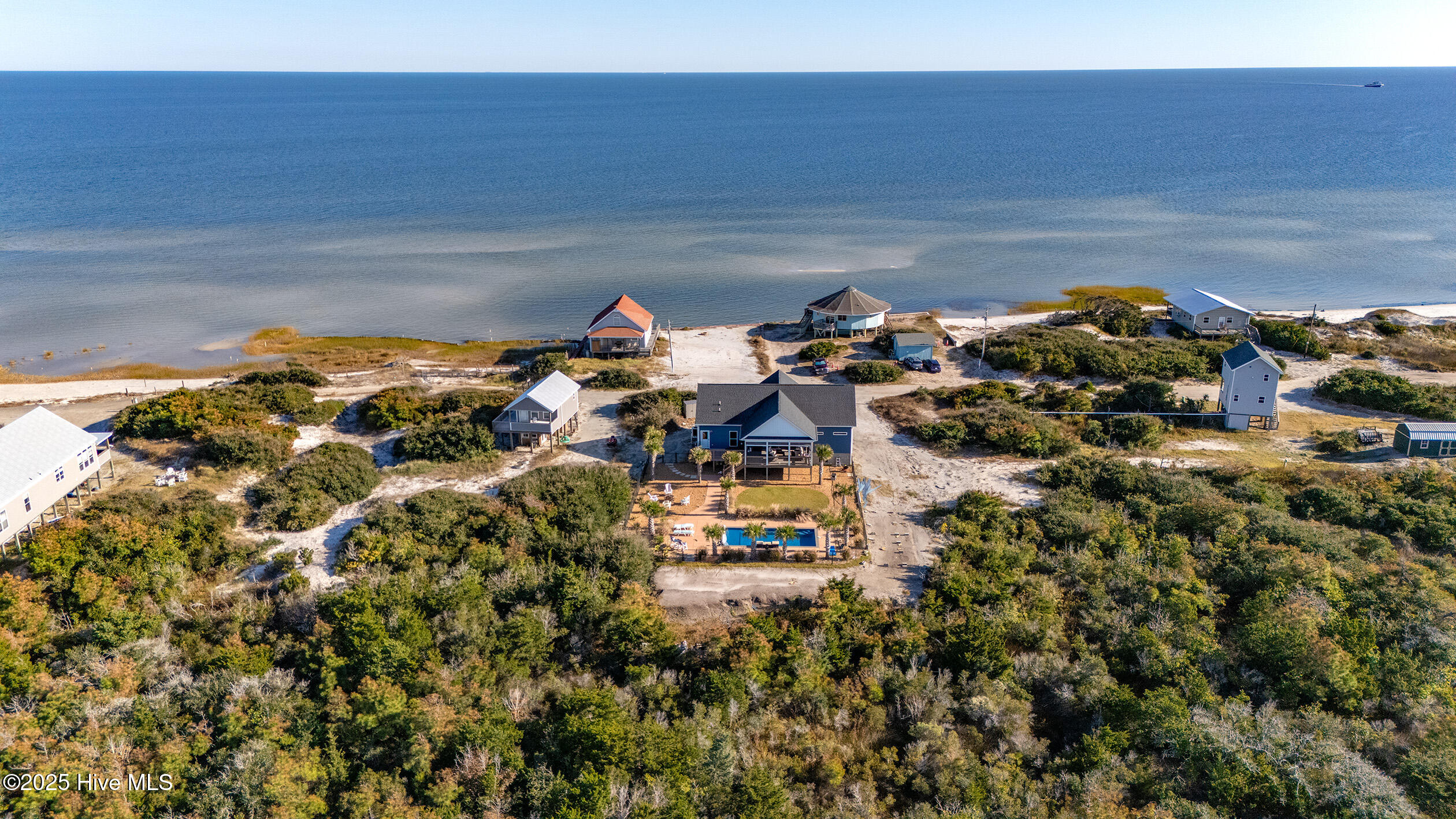 main property photo 28