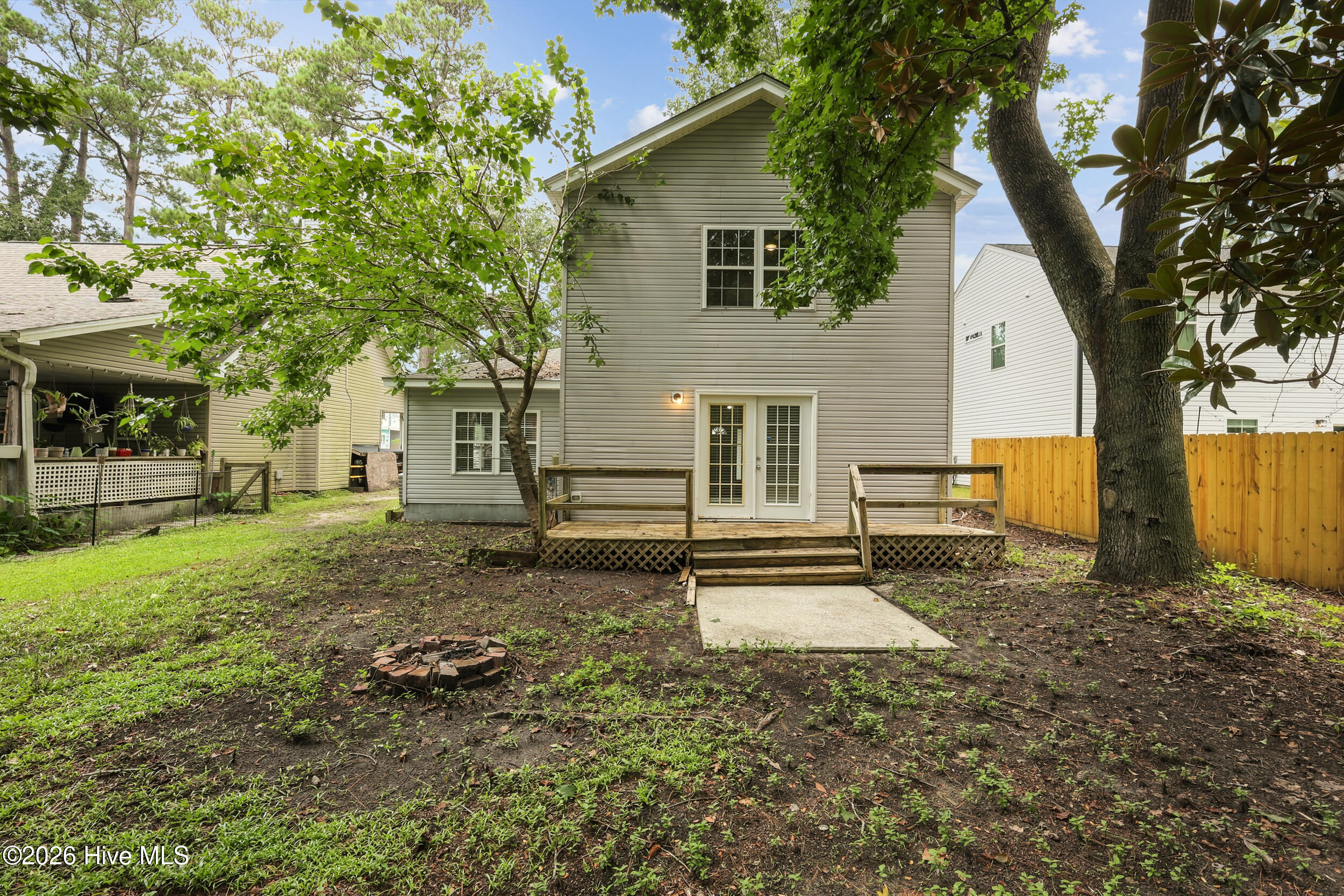 main property photo 28