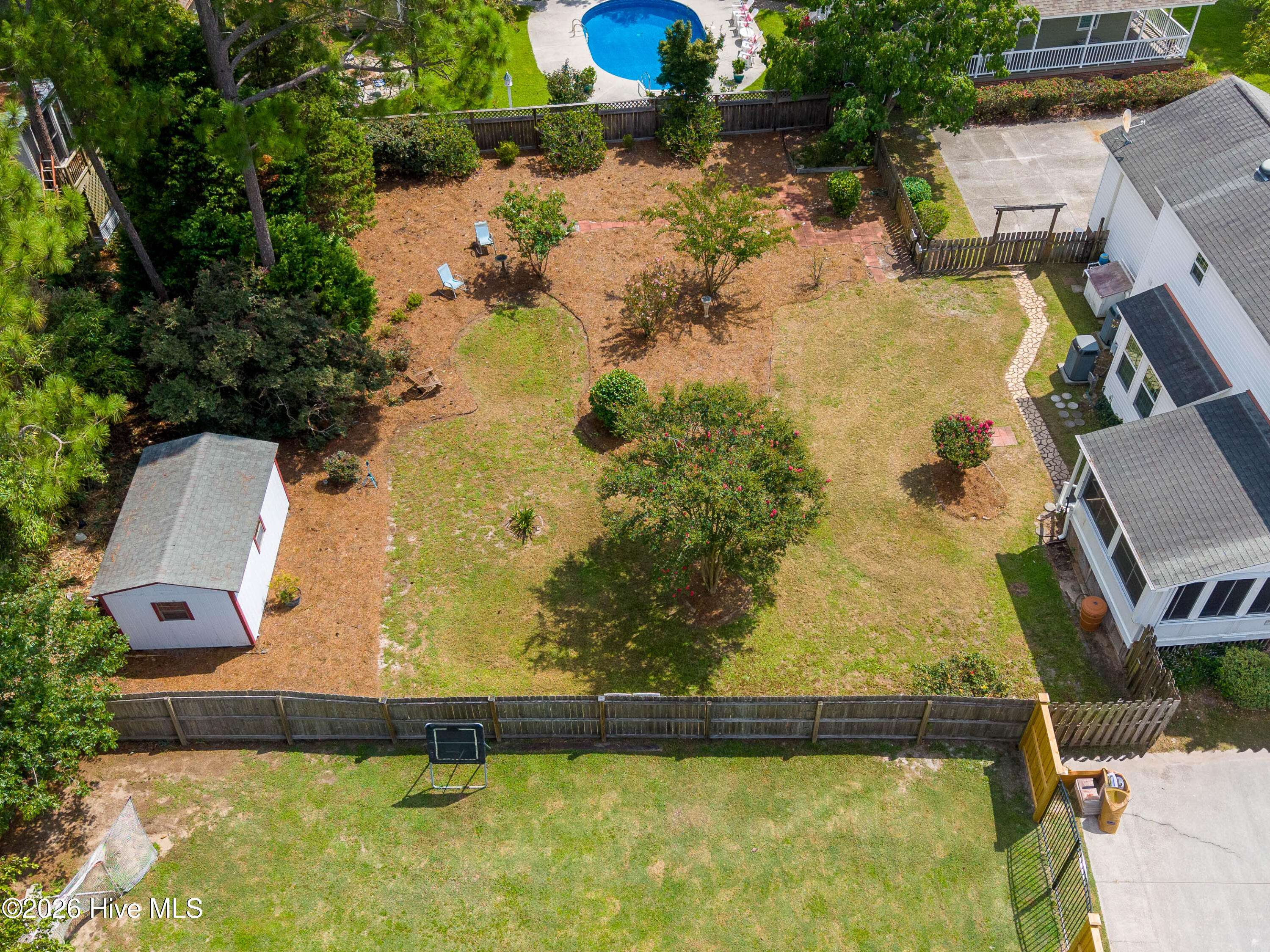 main property photo 40