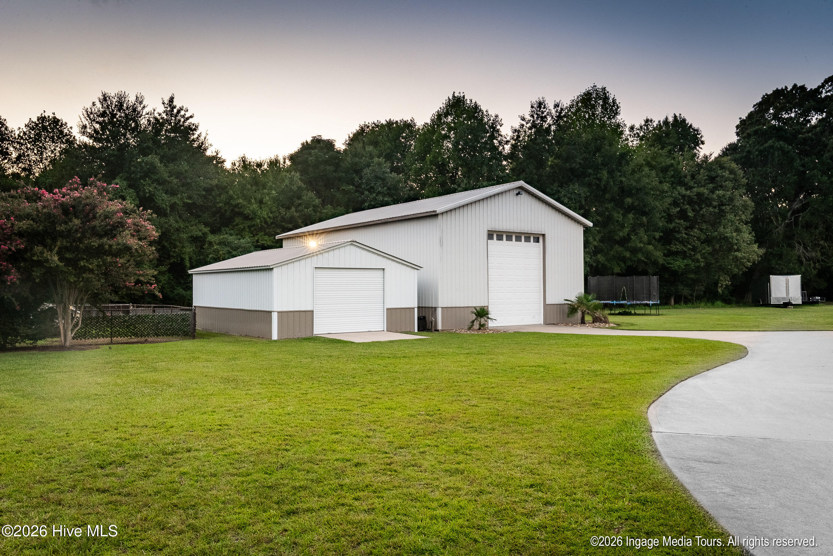 main property photo 92