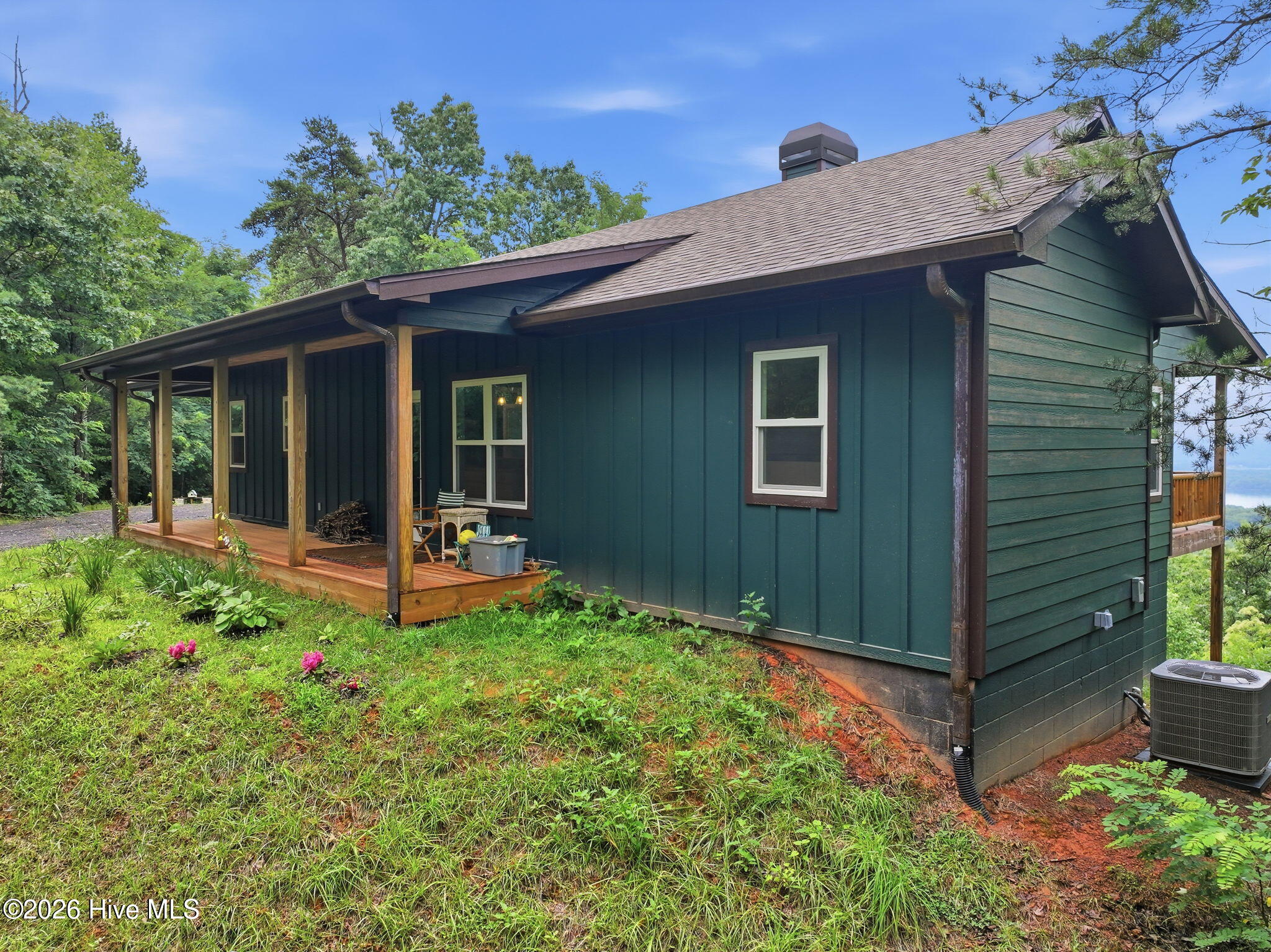 main property photo 8