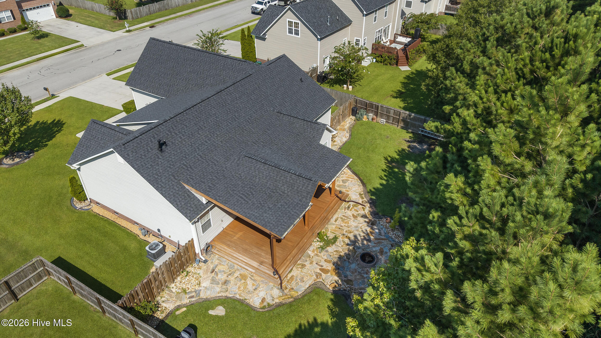 main property photo 34